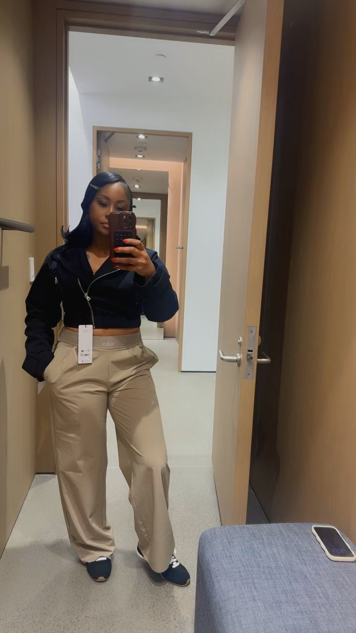 “POV: you found the perfect outfit that does work, brunch, AND errands without switching 🤍✨ Alo really ate with this one. Casual pants + luxe jackets = effortless baddie energy. Everything linked on my LTK — follow tinasnow_ to shop 🔗”

#AloYoga #AloStyle #AloSet #AloWear #Explore 

#LTKOver40 #LTKWorkwear #LTKootd