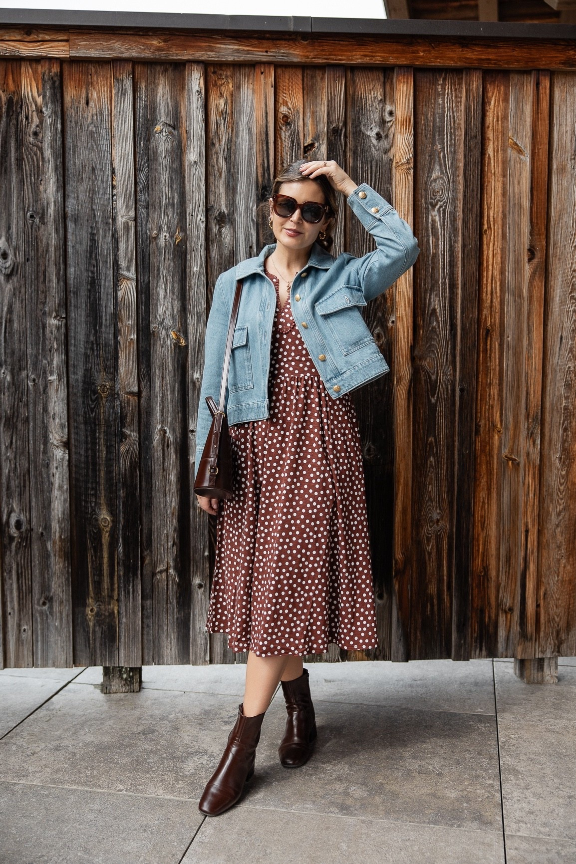 Frühlingslook mit Jeansjacke und Pünktchenkleid 

#LTKmidsize #LTKsale #LTKspring