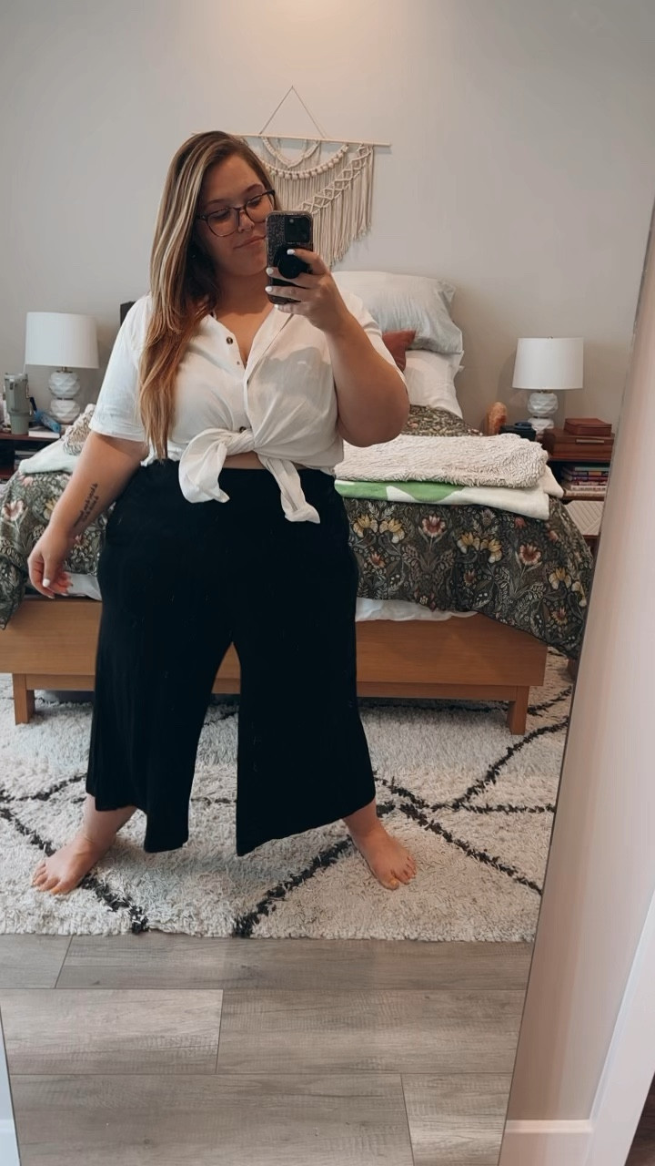 The comfiest pants I’ve found all summer 🫢 give me fourteen of em

#LTKStyleTip #LTKVideo #LTKPlusSize