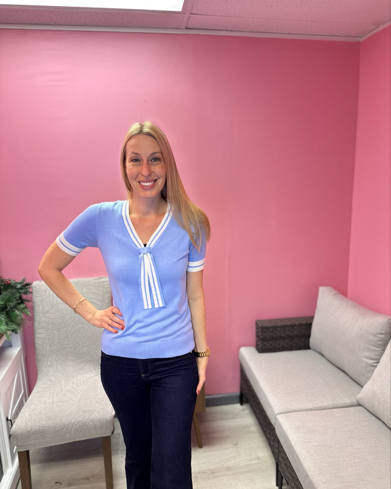 Sailor style blue top  
💙 this top is super soft and has a cute sailor vibe  
💙it has great stretch to it  
💙wearing small in it, fits true to size and I am 5’10”

#LTKTall #LTKFindsUnder100 #LTKFindsUnder50