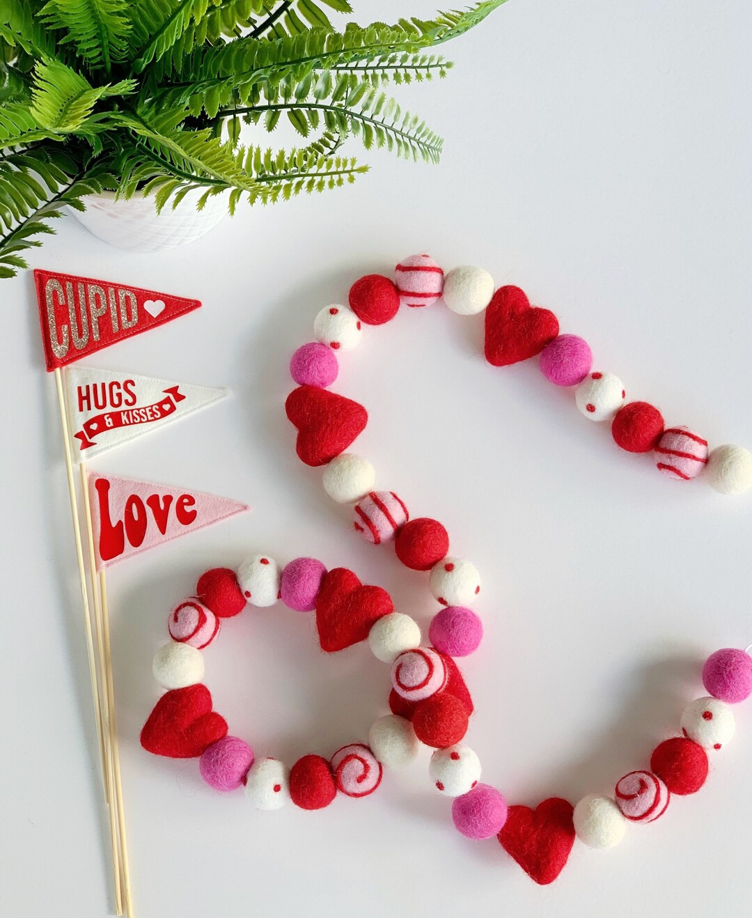 Valentines Felt Ball Garland Red - Etsy | Etsy (US)