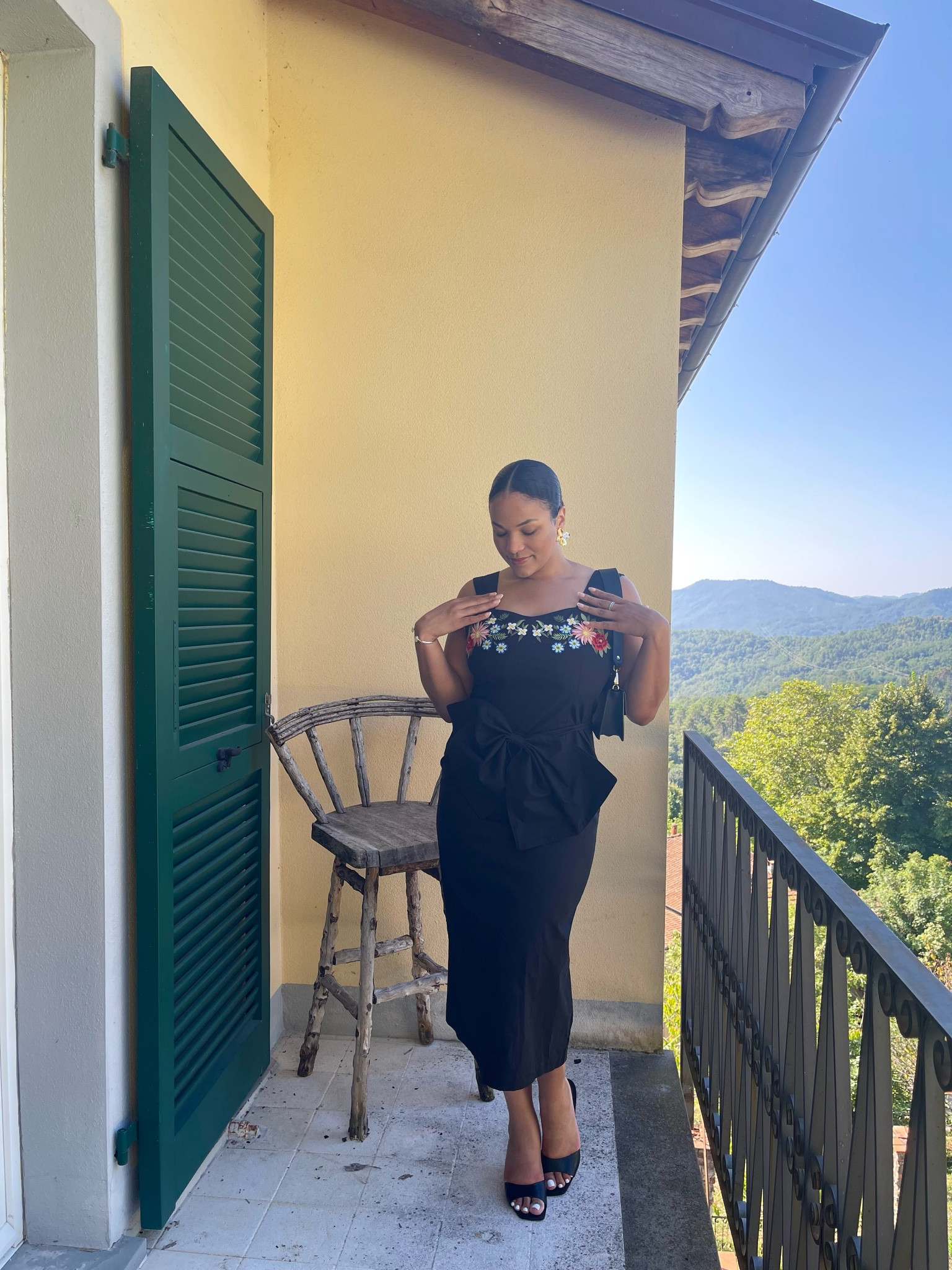 🖤🇮🇹 #eurosummer #italyoutfits 

#LTKTravel #LTKParties #LTKStyleTip