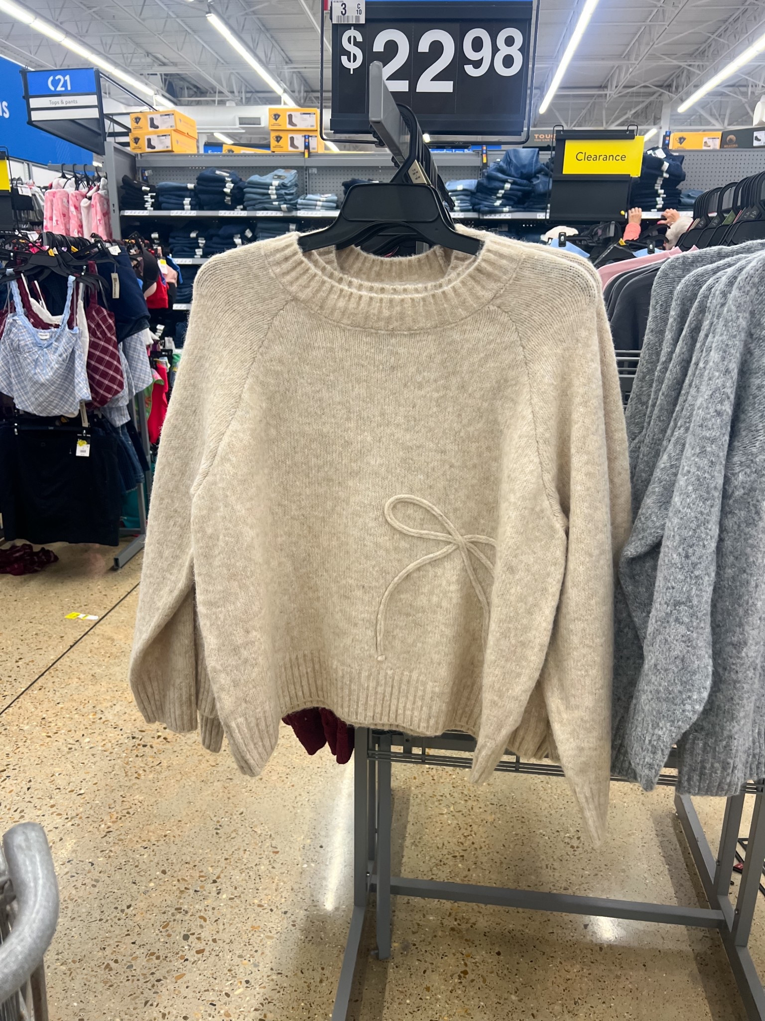 Walmart Bow sweater 0X-3X so perfect for a chic holiday look 

#LTKHoliday #LTKMidsize #LTKPlusSize