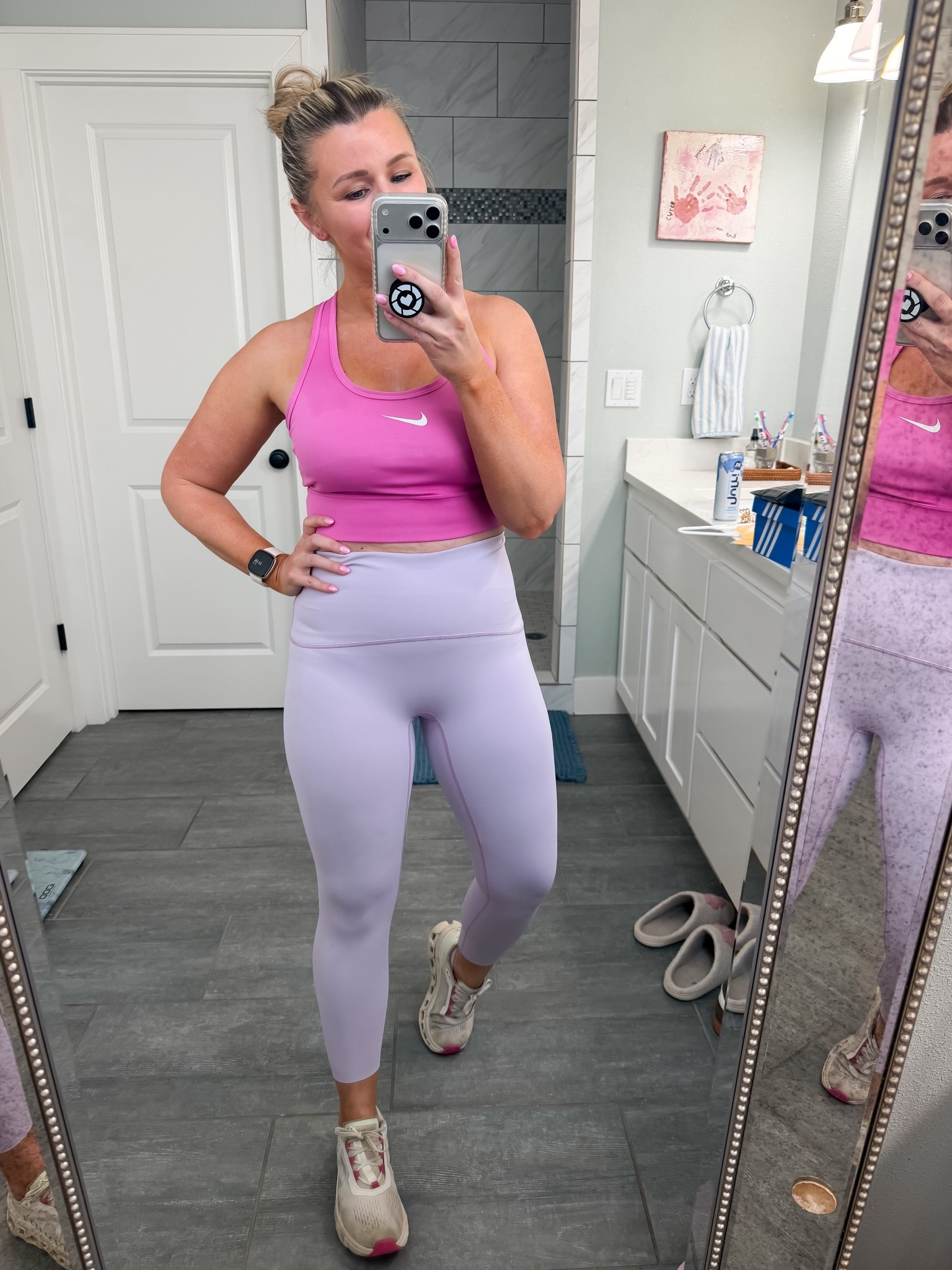 The only work out leggings you need in your activewear line-up

Grab them while they’re 20% off LTKSPANX 

#LTKSpringSale #LTKActive