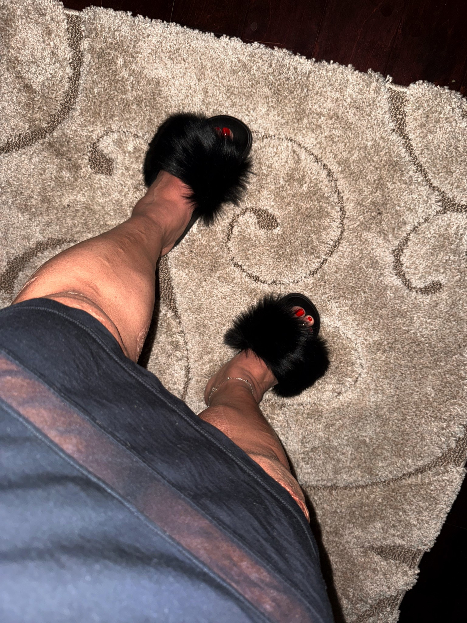 Amazon Faux Fur Slides.🦋

I got them in black and raccoon and I wear these as house shoes that can go outdoors thanks to their rubber soles.

My most worn shoes!

house shoes, fur shoes, slippers, slides, comfortable shoes

#LTKOver40 #LTKShoeCrush