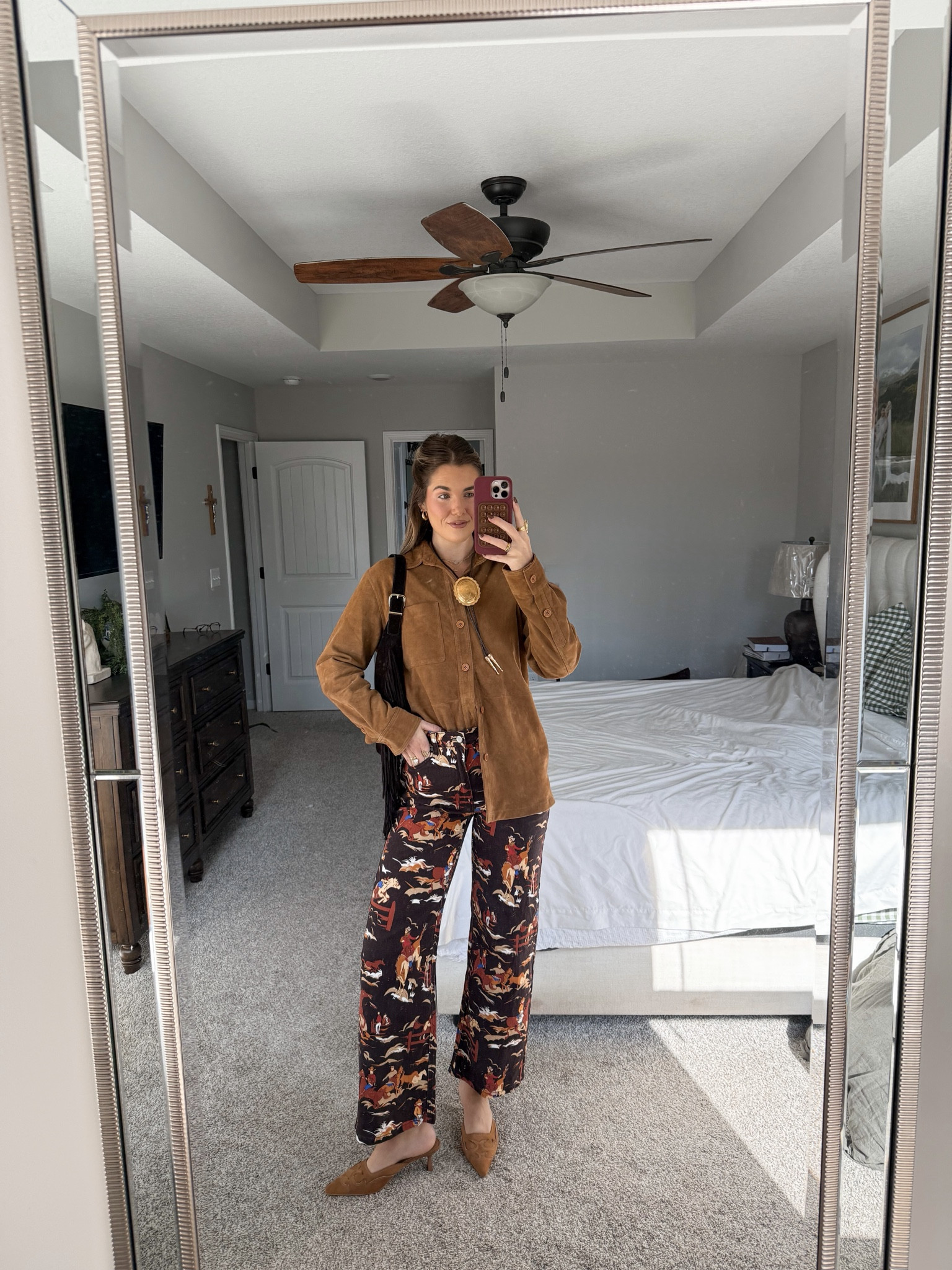 size 4 in jeans, they’re a tad oversized, size small in leather suede skirt 

#LTKootd #LTKWorkwear #LTKTall