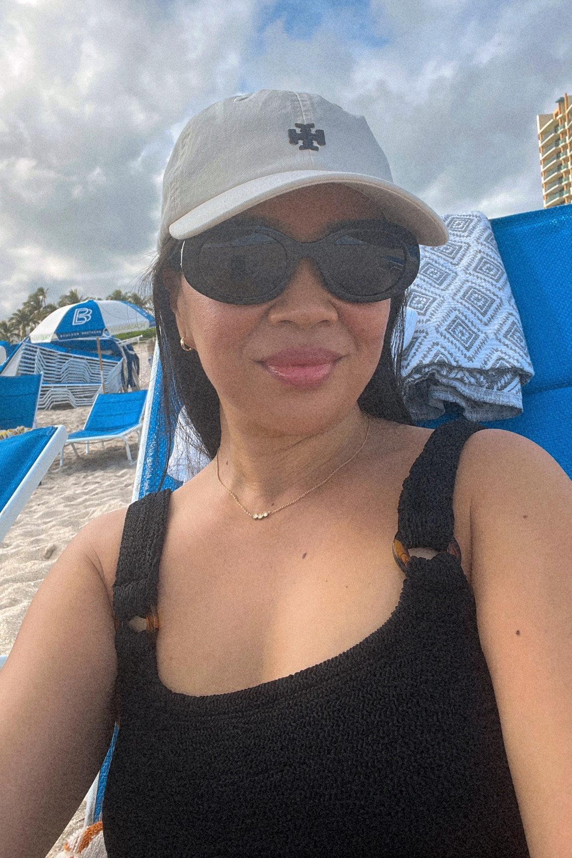 HunzaG domino one piece 