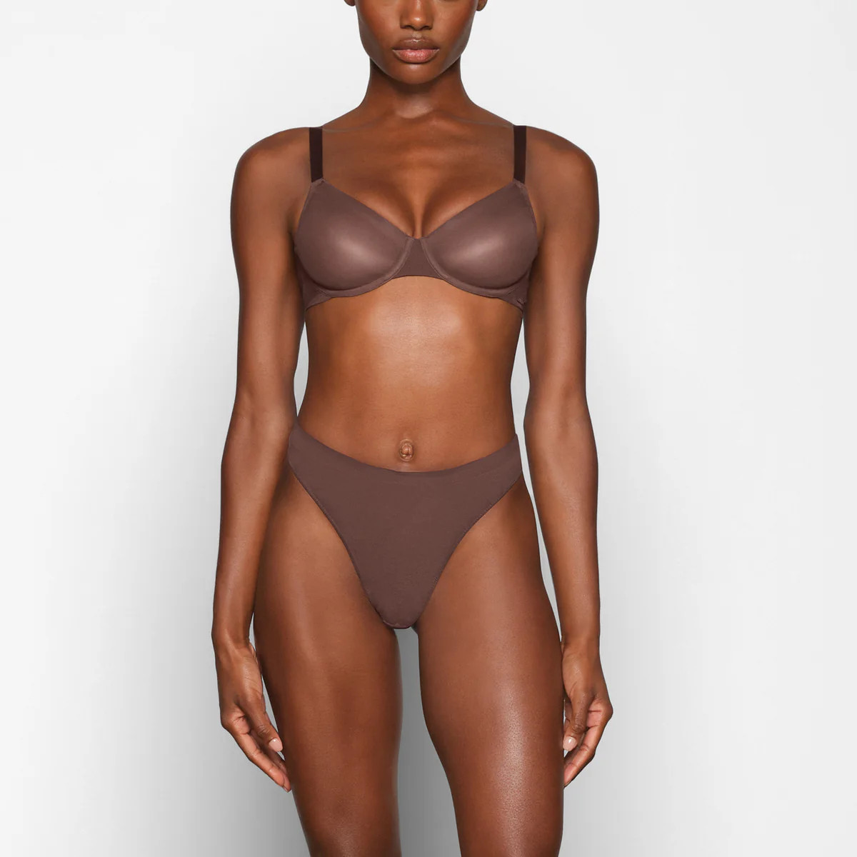 NO SHOW MOLDED UNLINED DEMI BRA | SKIMS (US)