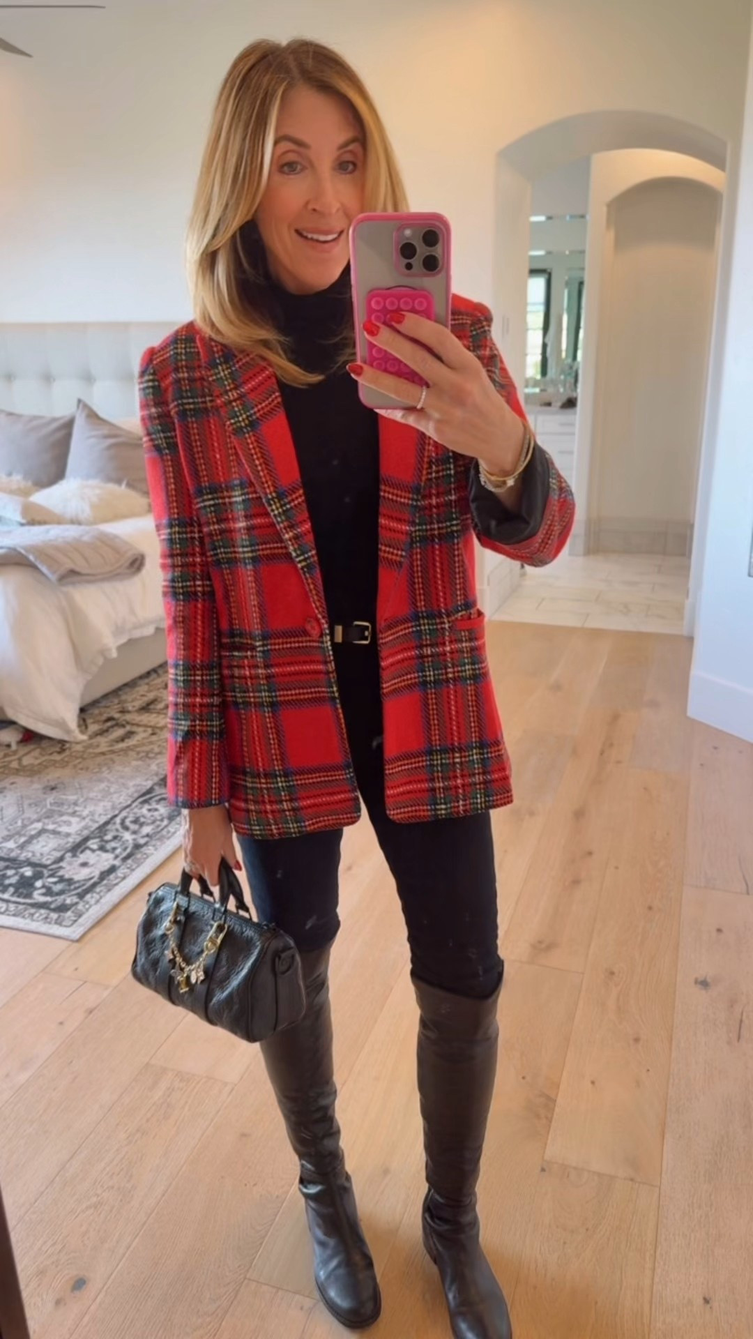 OOTD for Sunday. Loving this plaid blazer from VICI paired with black skinny jeans and ribbed turtleneck ❤️🖤

#LTKOver40 #LTKootd #LTKdayinmylife