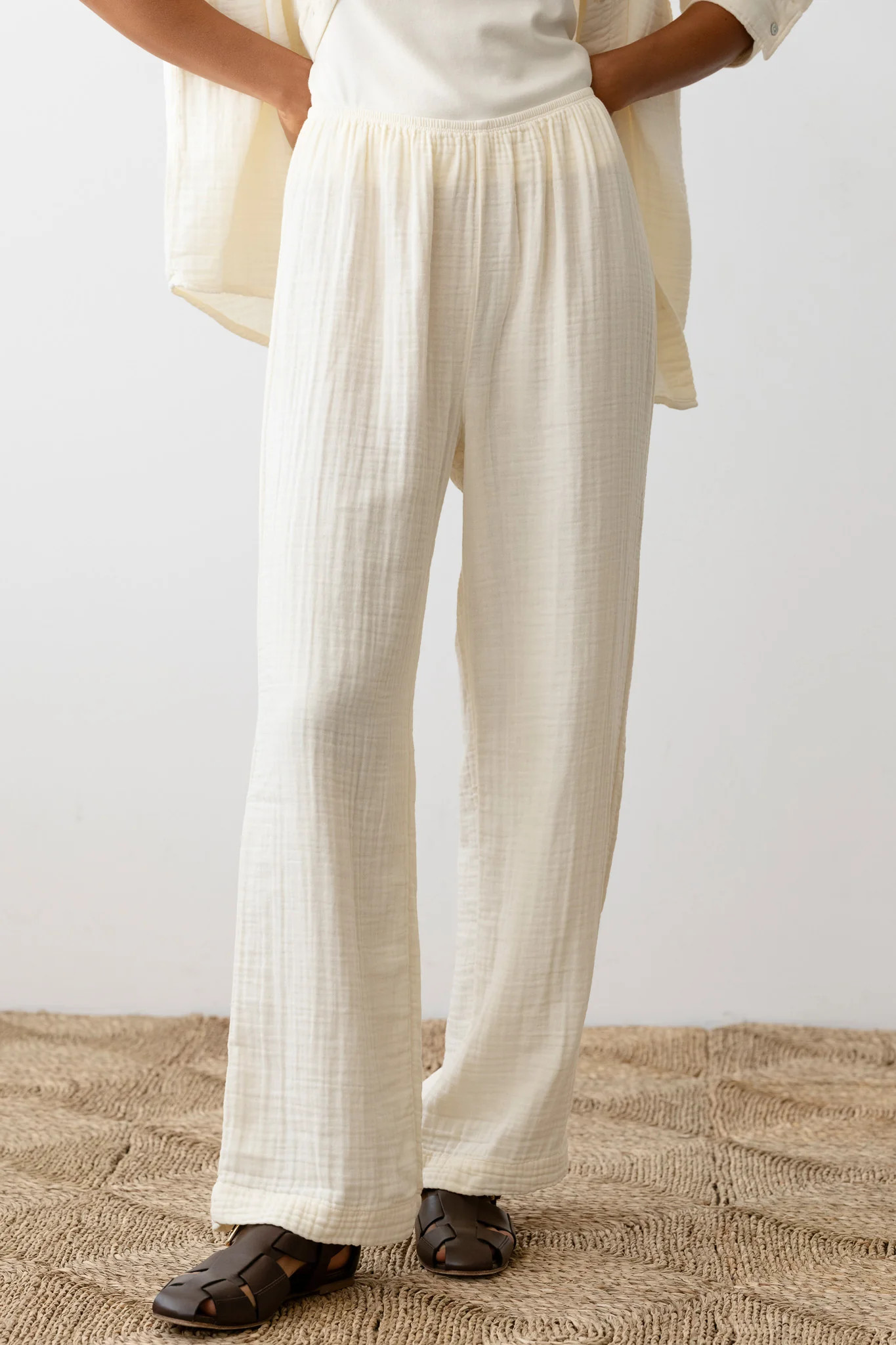 The Bubble Crop Simple Pant | DONNI.