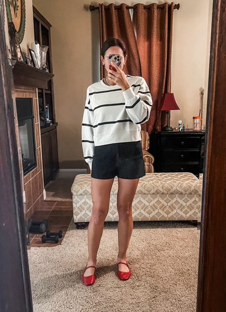5’9” • Size small • Size 27 

This striped sweatshirt is a 10/10.  Flattering fit.  True to size.  
Shorts true to size.  Stretchy.
Ballet flats are comfortable!  True to size.  I wear a 9/9.5 and am comfortably wearing a 9. 

#LTKActive #LTKOver40 #LTKShoeCrush