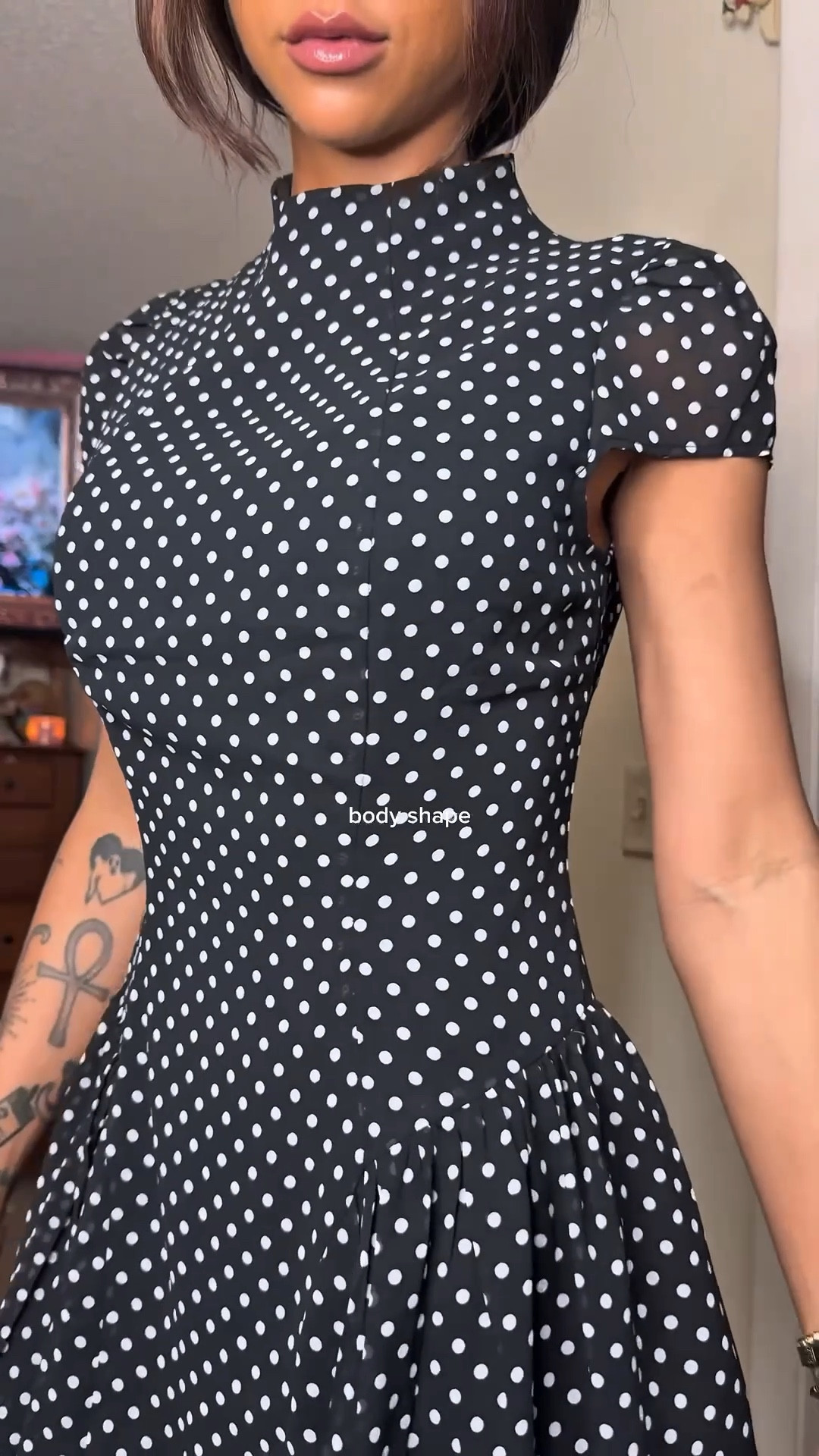 a little black dress (or two) never hurt nobody 🖤🤞🏽be sure to size down if you’re in between sizes *UNLESS* you have broad shoulders and get the polka dot dress, then keep your normal size! for reference I got a small in both ✨  use code Lexi12 for $ off!

