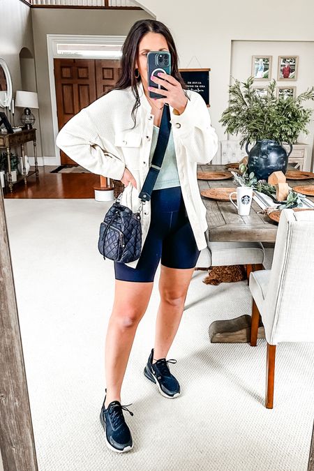 Amazon finds 
Spring outfit 

#LTKstyletip #LTKfindsunder100 #LTKSeasonal