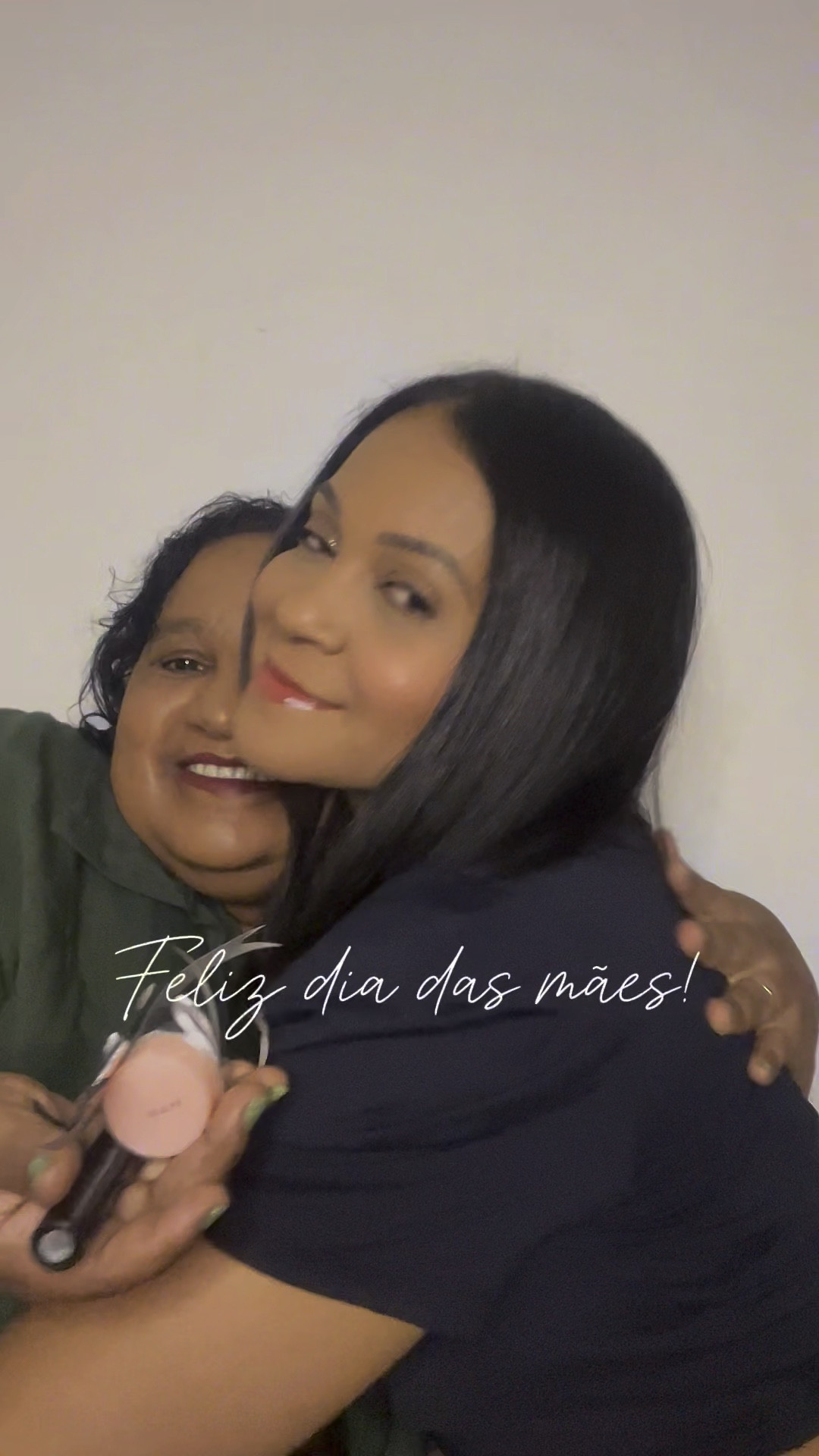 "Para todas as mães, e especialmente para a minha, neste Dia das Mães.
 Feliz Dia das Mães! 💐💖


#CliniqueLTKMaes #ltkbrasil 



#LTKhome #LTKbeauty #LTKbrasil