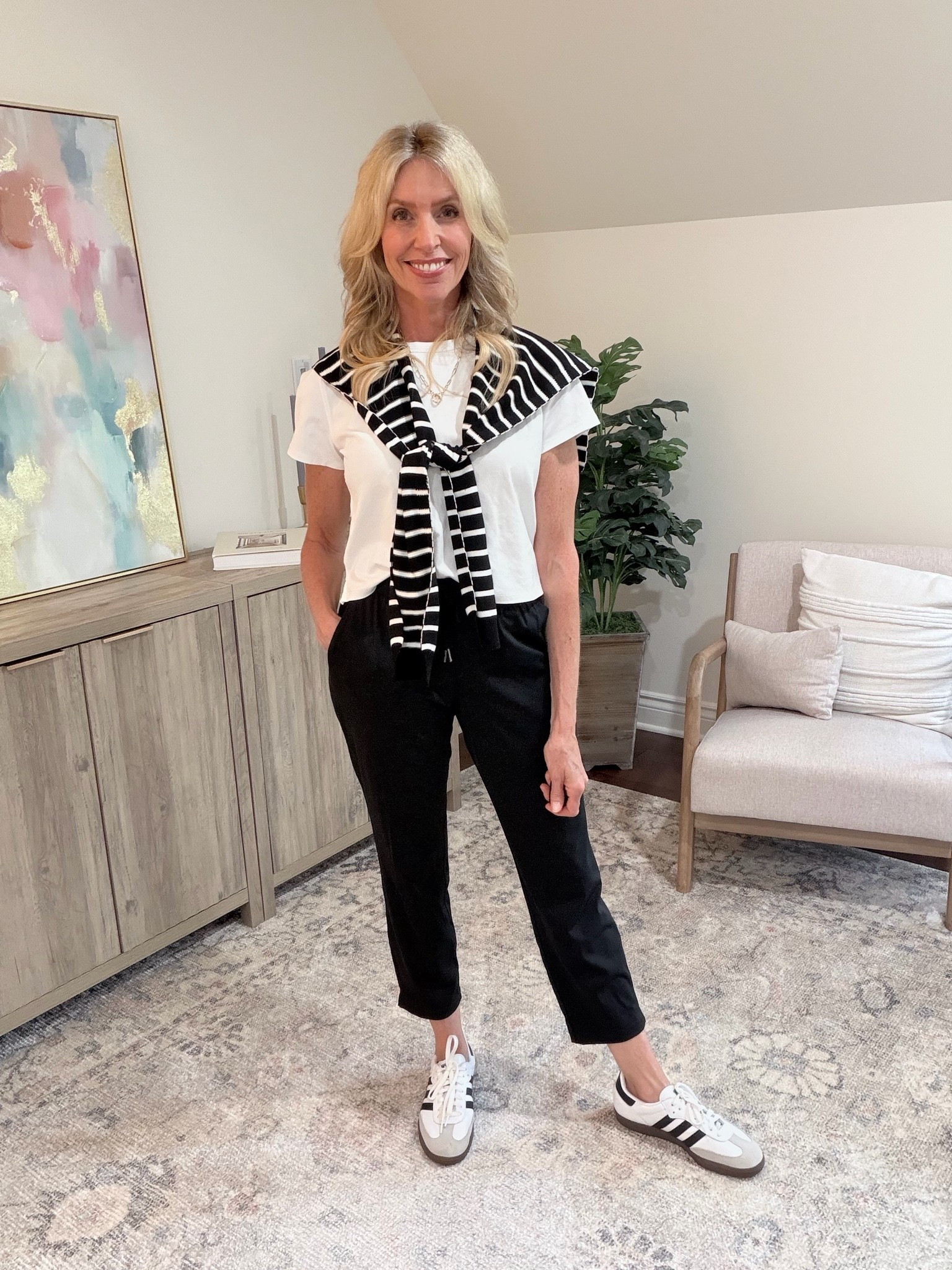✨ Well, joggers are out... but it's cousin, the hemmed crop or ankle pant are in! I love this pair because they are super comfortable, flattering, and easy to dress up or down. Plus, they have over 11,000 positive reviews!

They come in several colors and the fit true to size.

#LTKootd #LTKgrwm #LTKOver40