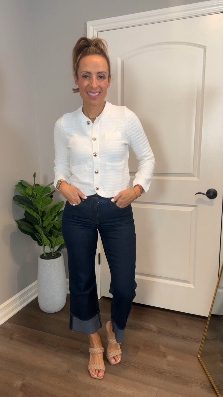 I’m obsessed with this Walmart sweater and jeans! #ootd #ltk #backtoclass#LTKBacktoSchool

#LTKFallSale #LTKWorkwear