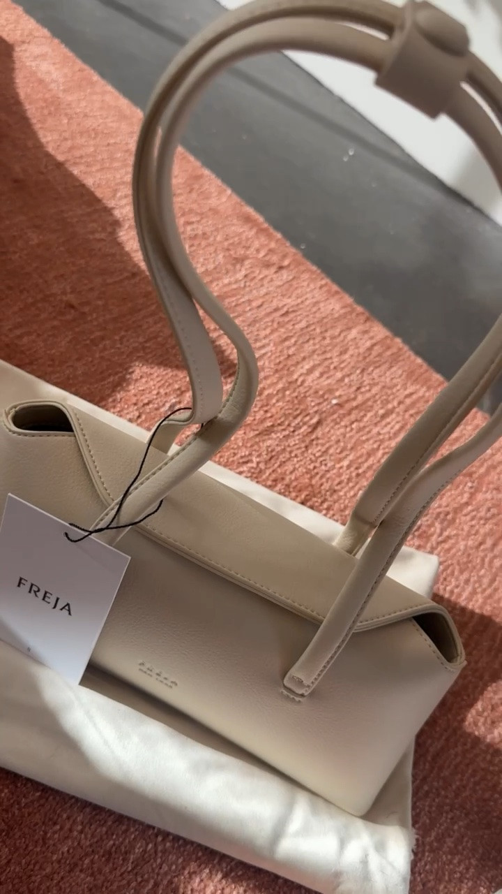 Came home to this beautiful bag from @Freja New York! So excited to still this one for fall🤍

#LTKootd #LTKSeasonal
