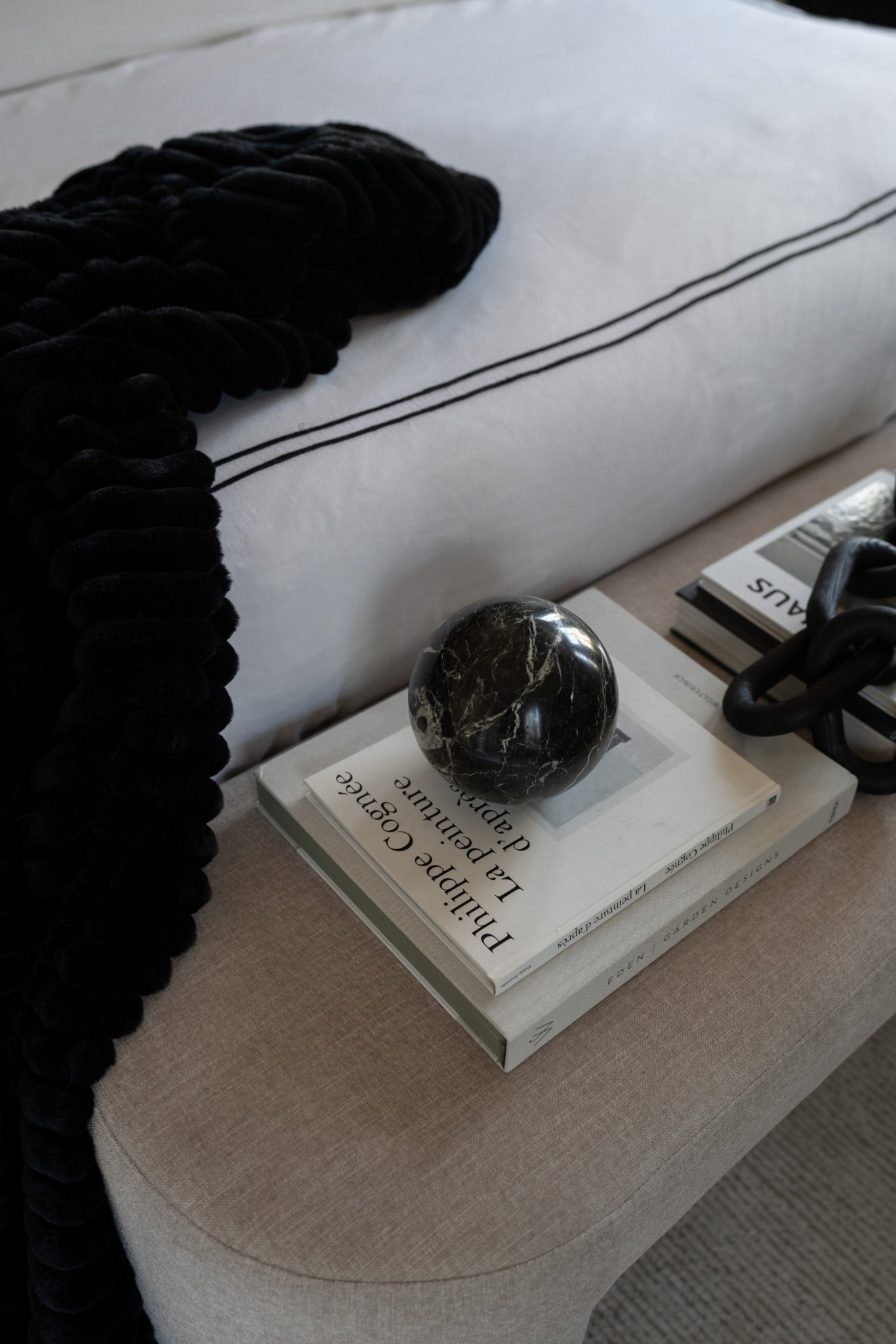 Luxury for Less Primary Bedroom Decor.  Some of our favorite items for the Modern Classic home, budget friendly from Amazon.



 

#LTKSeasonal #LTKFindsUnder100 #LTKHome