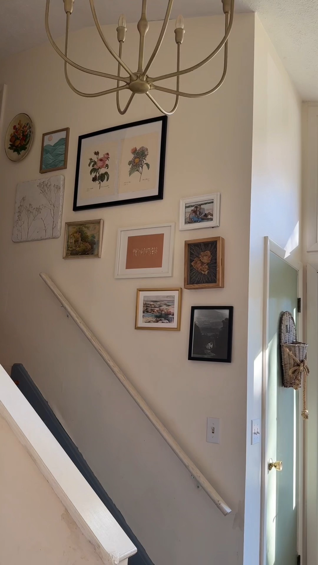 A gallery wall is like my junk journal! Little snapshots of people I love, places I’ve been, & collected finds 🖼️🪞🔖✨

I love that are forever changing & evolving too!



#LTKStyleTip #LTKHome #LTKFindsUnder100