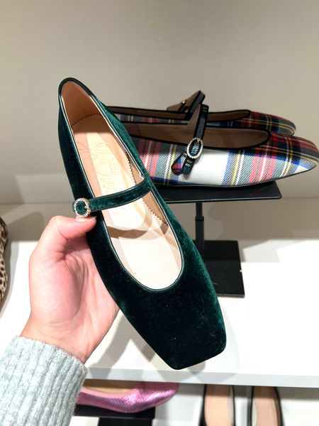 I was at JCrew yesterday and the holiday collection is amazing. Loved these shoes  

#LTKSeasonal #LTKstyletip #LTKHoliday