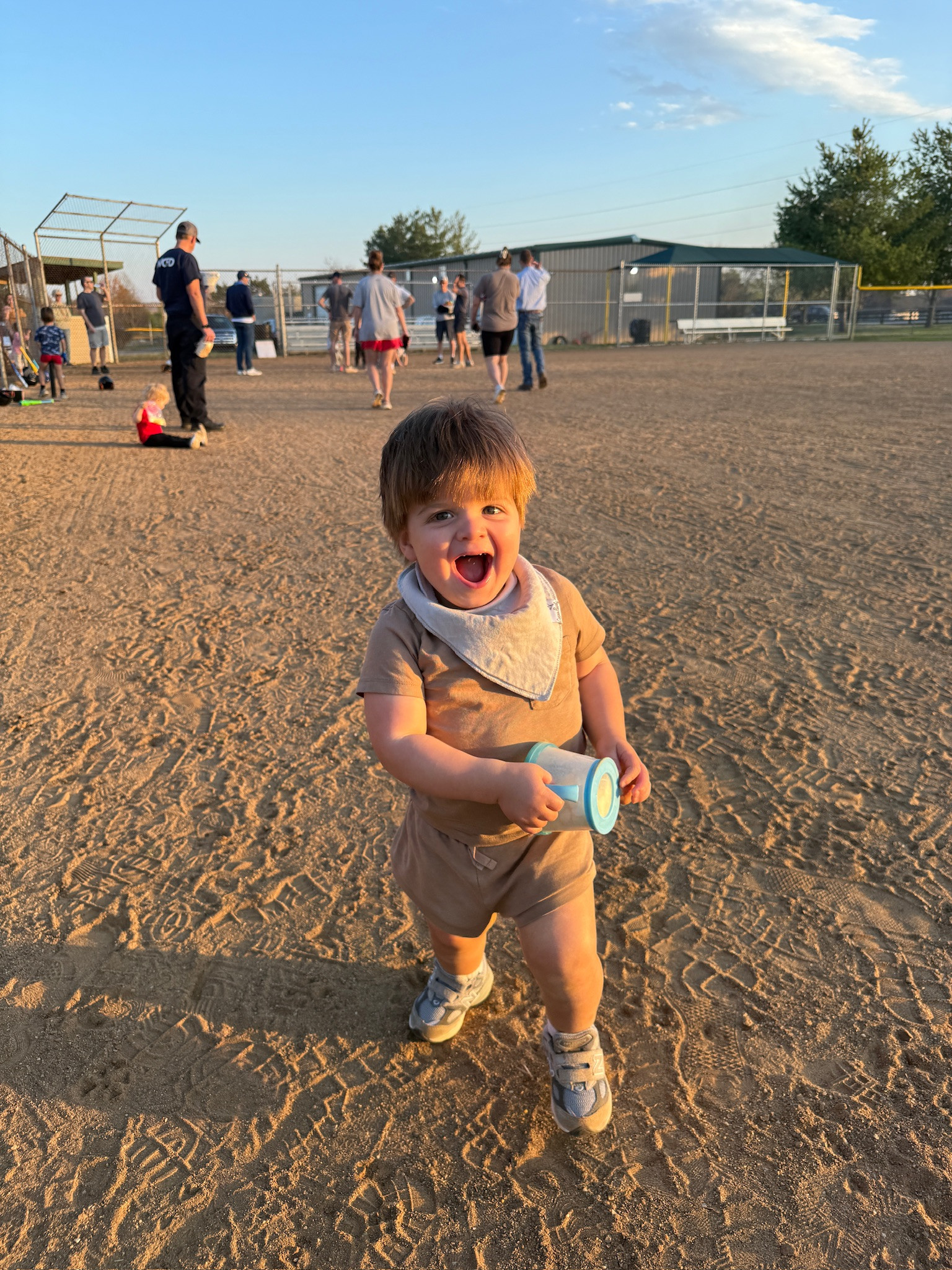 Jackson’s #1 FAN!

Bibs, snack cup, kids snack cup, kids spill proof snack cup, diaper squad, bibs, baby bibs, sets, Grace white

#LTKootd #LTKBaby #LTKKids