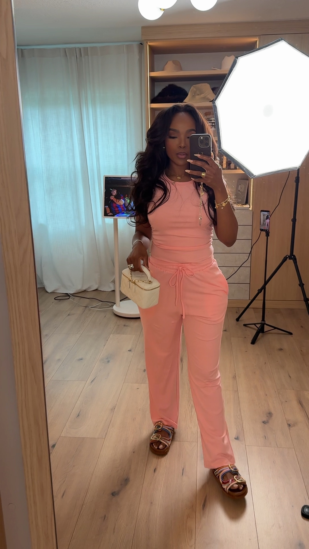 Scroll to shop this comfy-chic set 🧡

An easy matching set that gives you that put-together look with zero effort. Lightweight, flattering, and perfect for mixing and matching—style the pieces separately or together to get more wear out of it and maximize your cost per wear.

Perfect for travel days, errands, casual outings, and everyday wear.

📏 Measurements: 5’4”, 140 lbs, 34D bust, 27” waist, 40