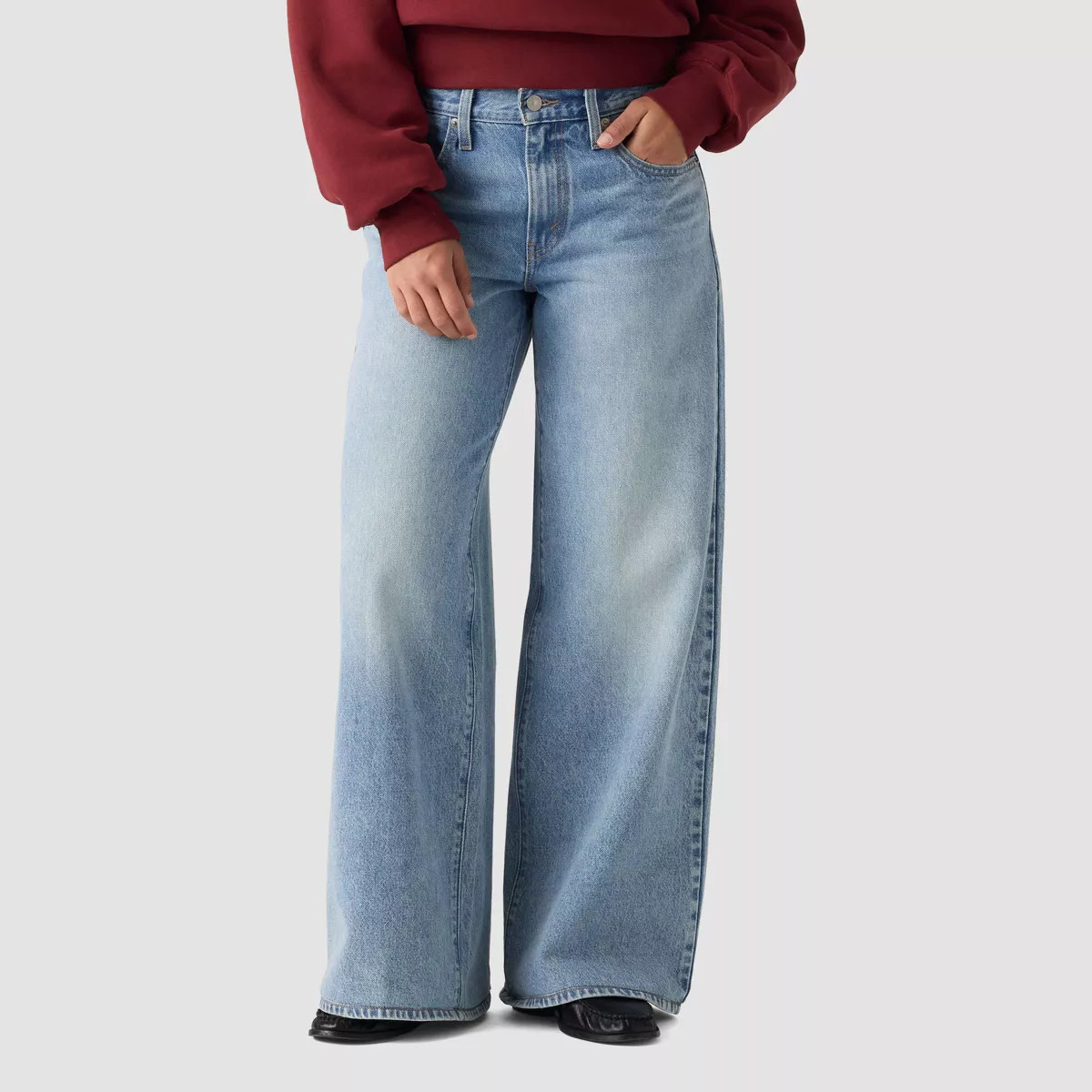 Levi's® Women's Middy Wide Leg Pants Medium Wash 24 | Target