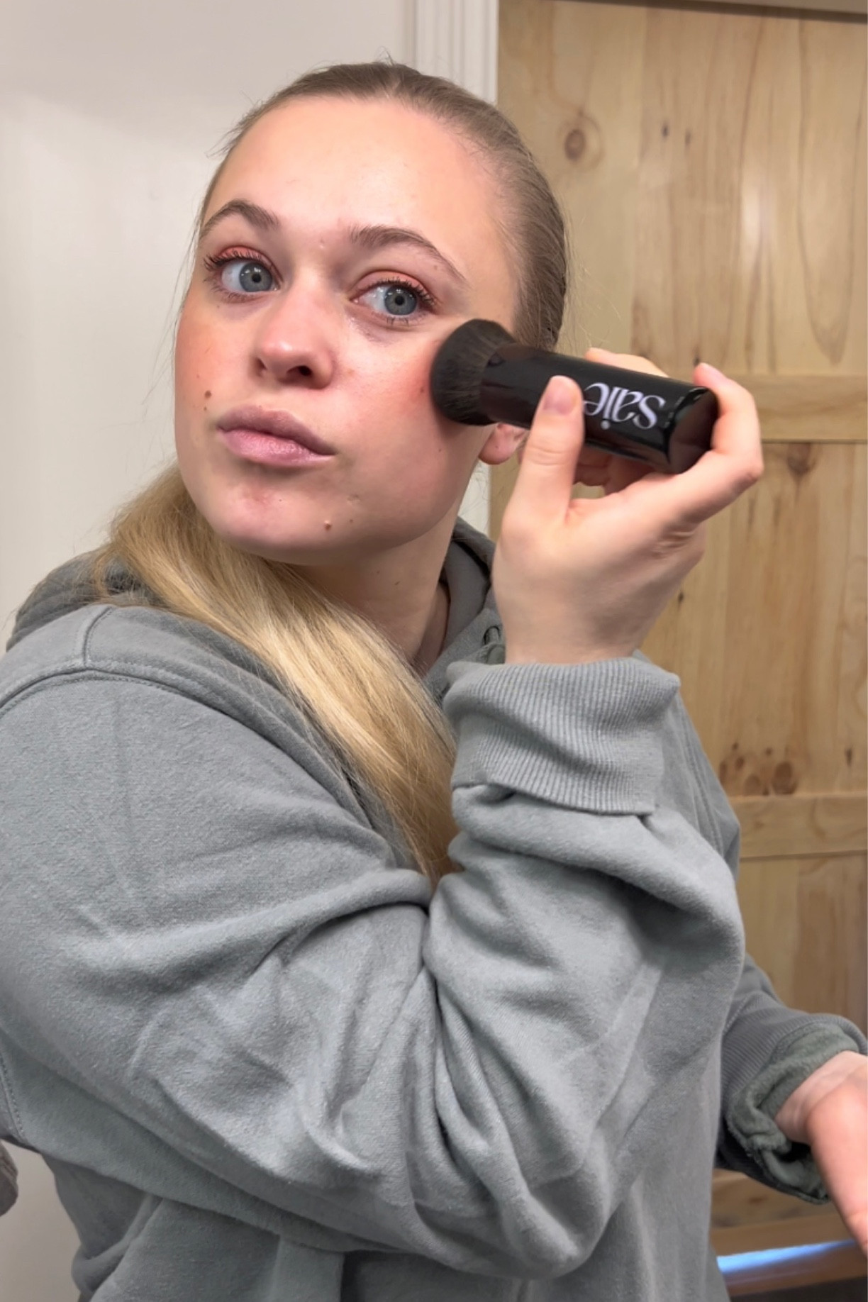 Quick Glowy makeup routine 

#LTKSeasonal #LTKFestival #LTKGiftGuide