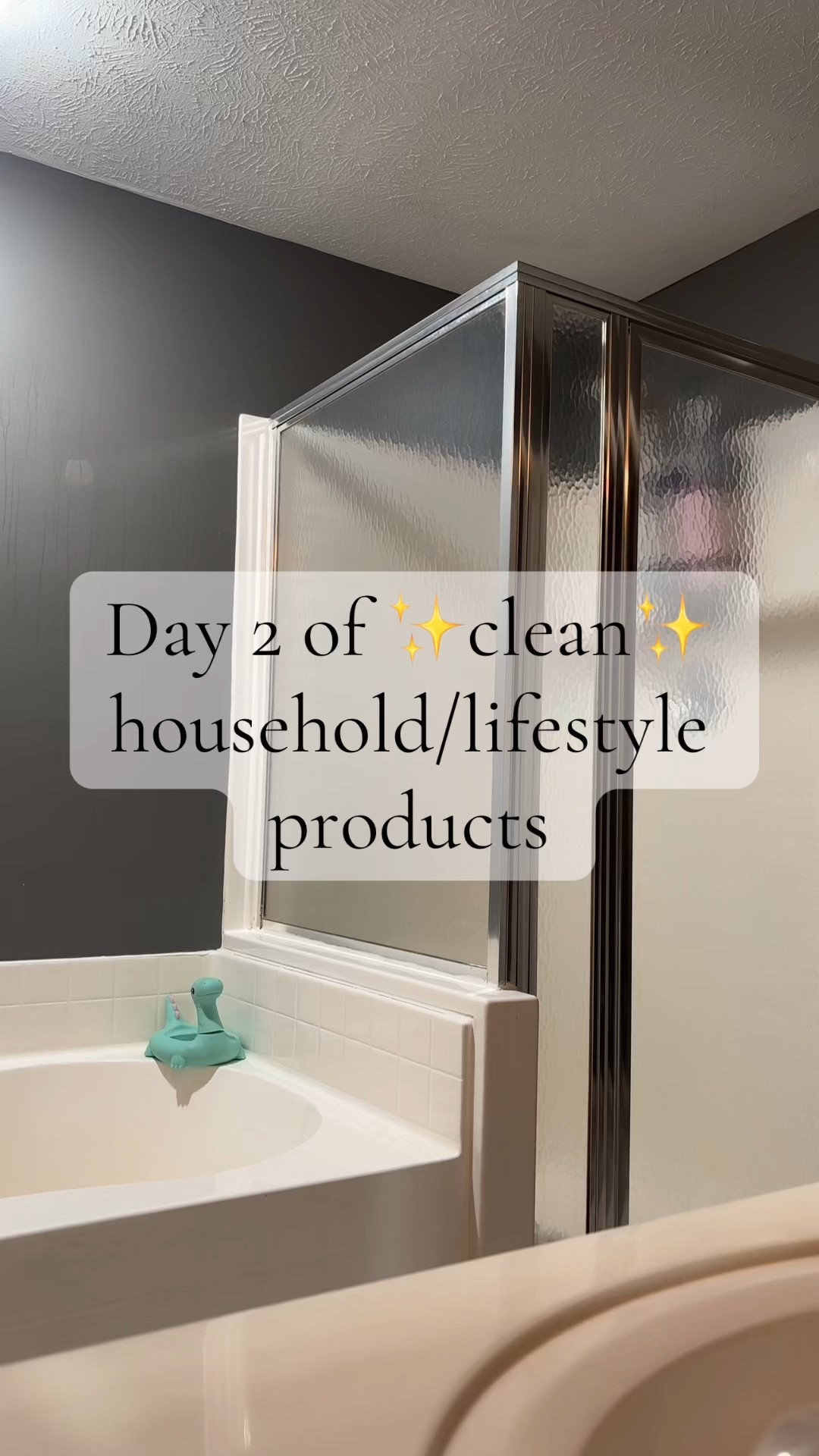 Needing a clean dry shampoo?? This non-aerosolized natural dry shampoo is my lifeline! It also lasts forever, look how much is left after 4 months of use! #dryshampoo #cleanproducts #nonaerosolized #healthyproducts #healthyliving