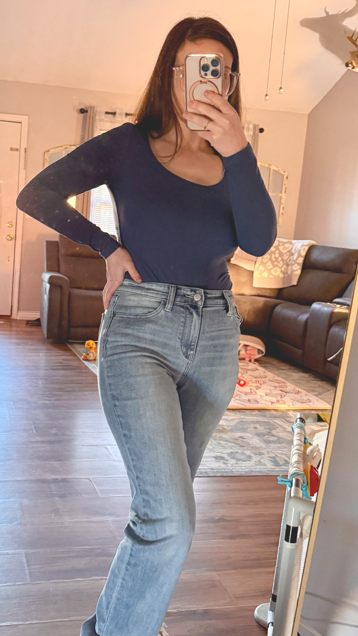 Last nights dinner outfit! I’m loving these 90s jeans so much! and this bodysuit is SO comfy!

#LTKStyleTip #LTKSeasonal