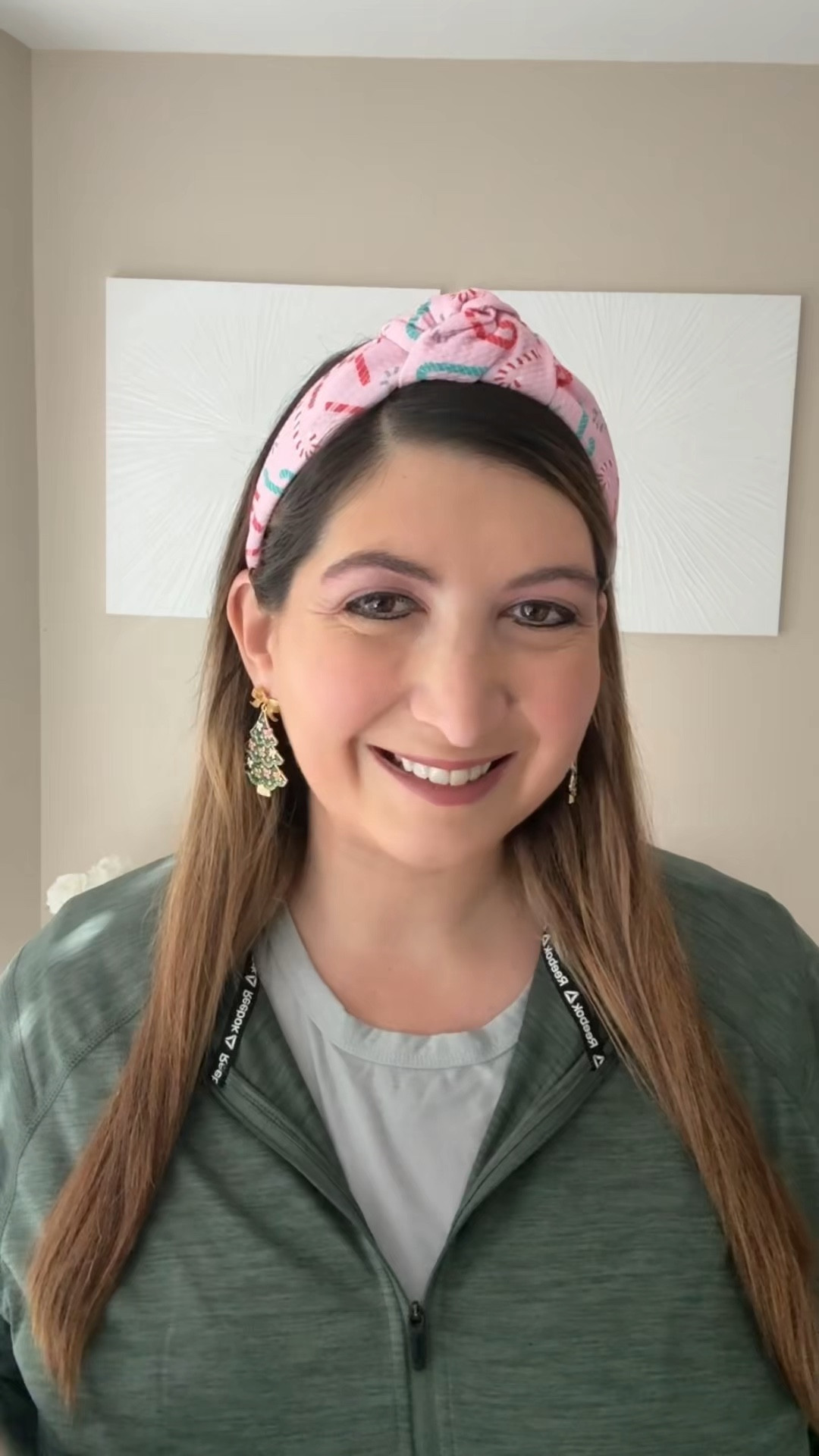 What I wore today as a millennial mom ready for Christmas! 


#whatiwore #whatiworetoday #christmasoutfit #christmasoutfit #christmasoutfitideas
#ootd #christmasvibes #christmasaccessories #ootdchristmas #christmastime #holidayseason #holidayoutfit #christmasspirit #affordablestyle #christmasstyle #holidayparty #millenialstyle #ltkvideo

#LTKWatchNow #LTKMidsize #LTKFindsUnder50