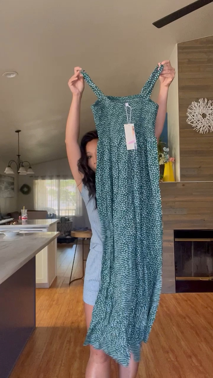 Floral Sunmer Jumpsuit 

#LTKOver40 #LTKMidsize #LTKSummerSales