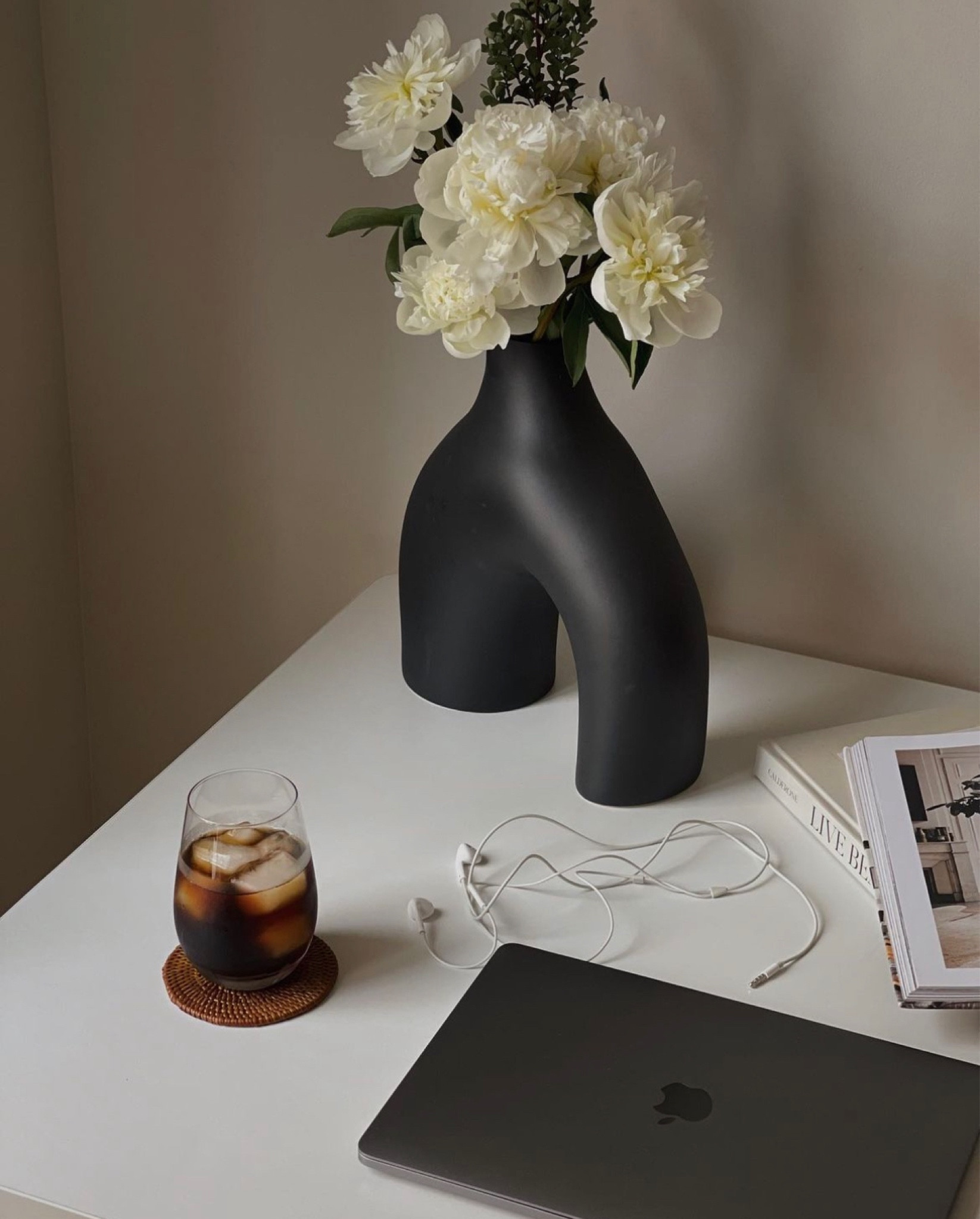 Home
Home decor
Desk
Office
Home office
Work from home wfh
Desktop
Workwear 
Office outfits

#LTKhome #LTKtravel #LTKworkwear