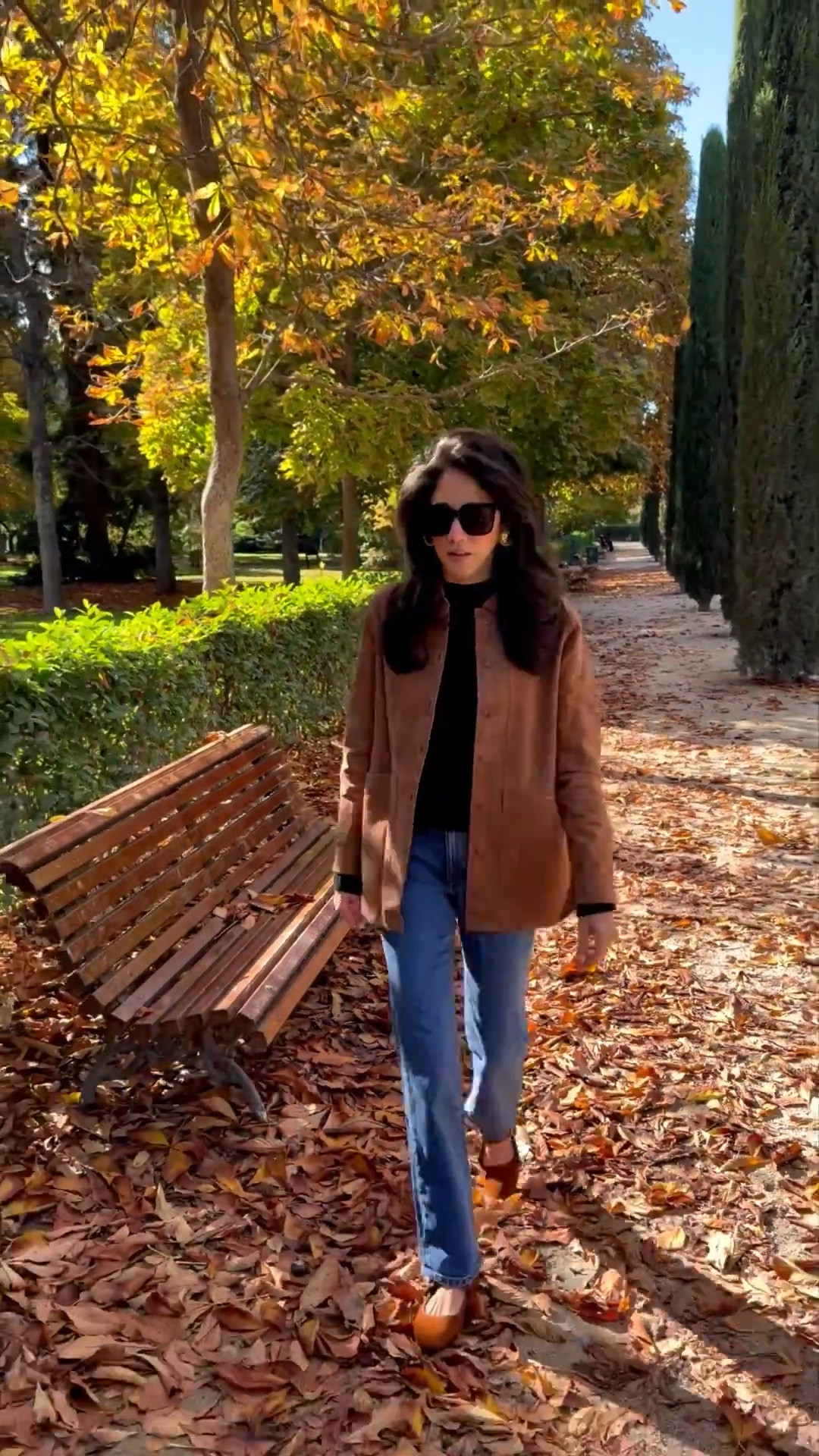 Autumnal hues: Suede jacket, sweater, jeans, flats 

#LTKWorkwear #LTKootd #LTKTravel