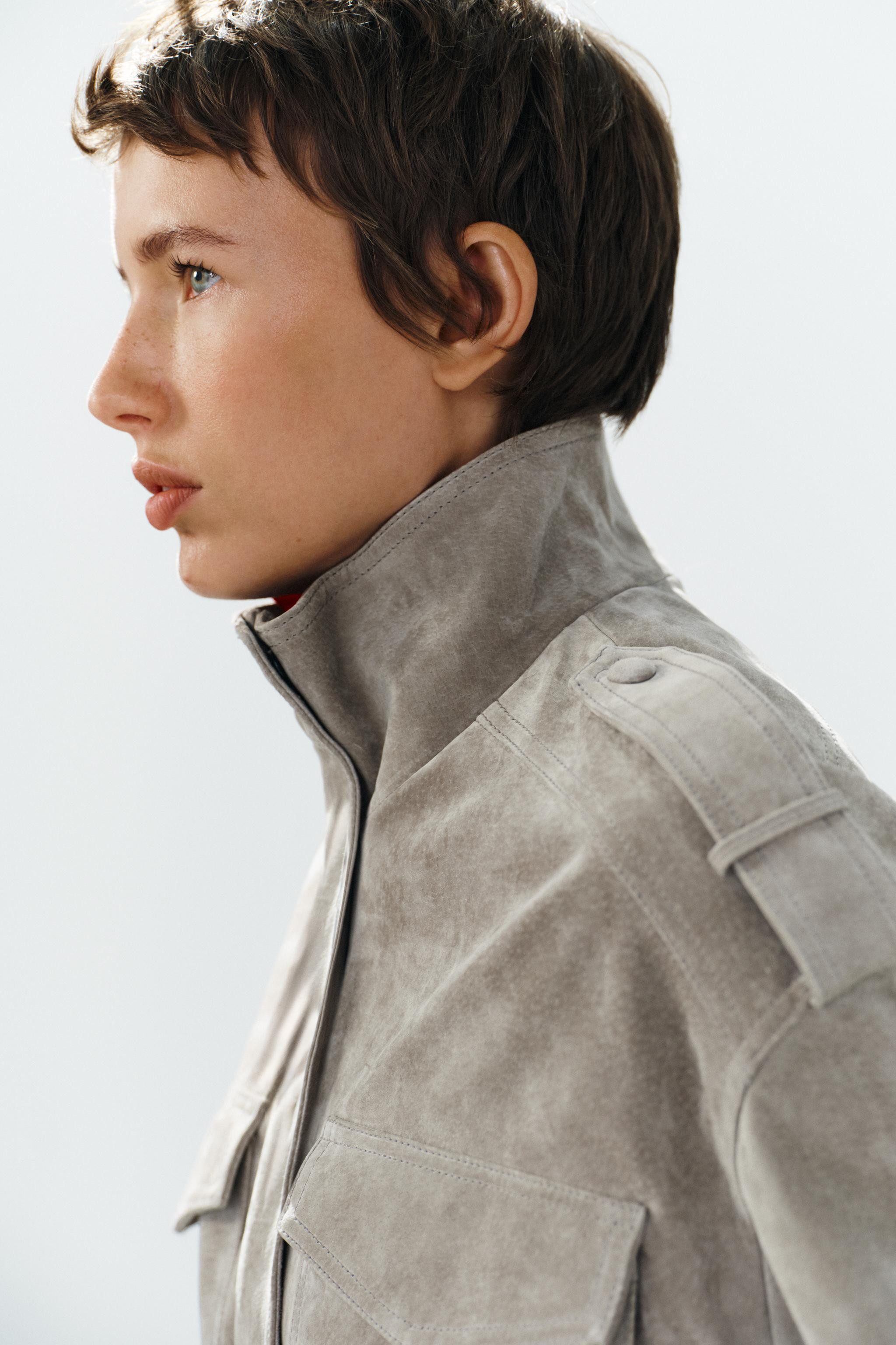 Model height: 179 cmJacket crafted from 100% leather. Featuring a high collar and long sleeves wi... | Zara UK