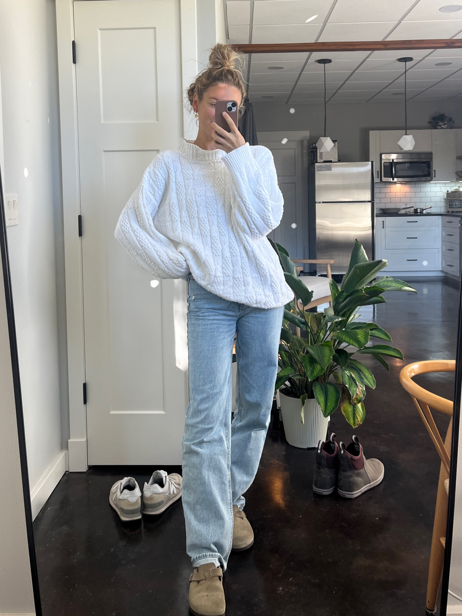 finally found jeans long enough for my legs in this style🫶🏼 