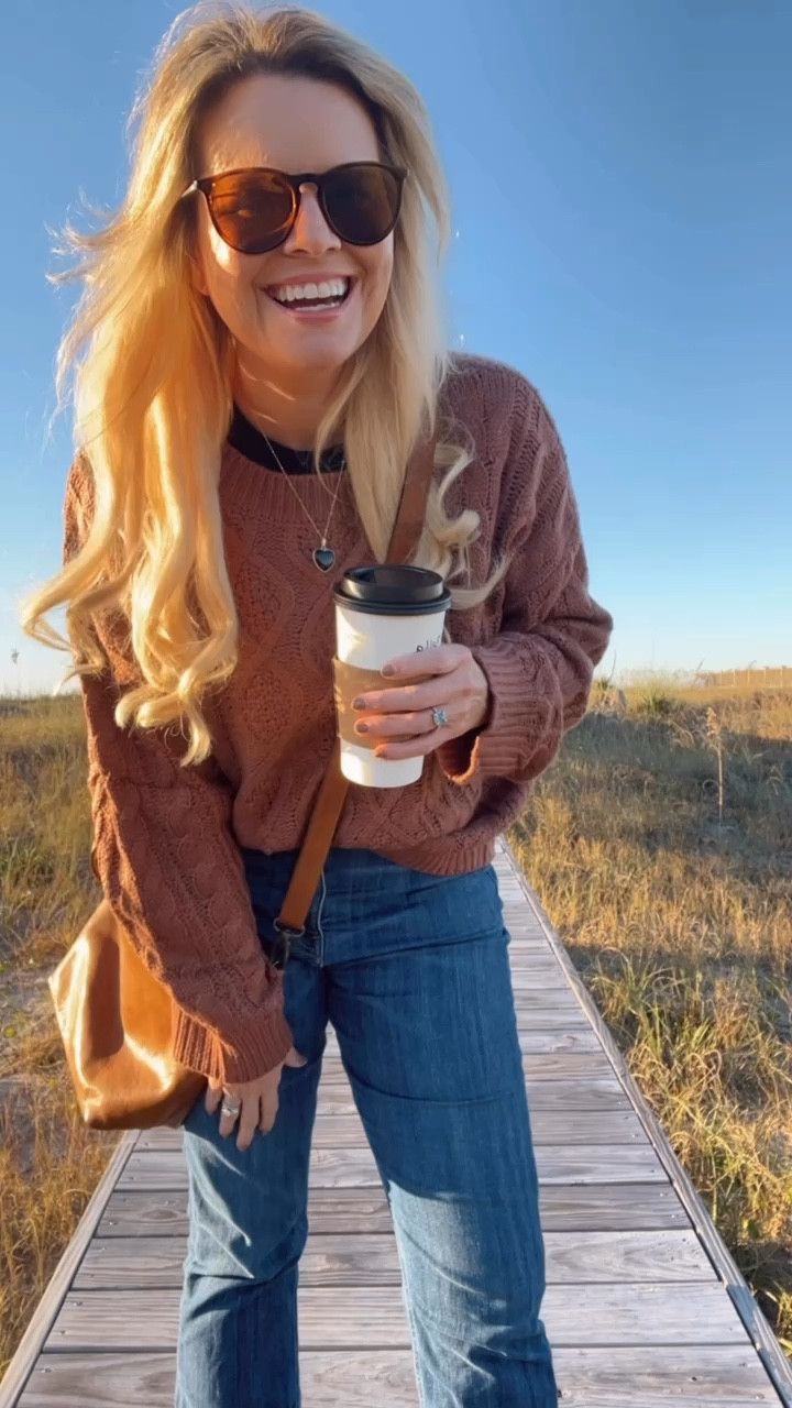 It’s beginning to feel like fall 

#LTKSeasonal #LTKStyleTip #LTKItBag