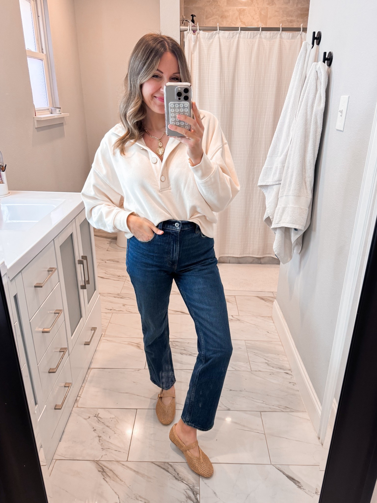 XS top

26 jeans (got short length for crop look!)

#LTKdayinmylife #LTKootd #LTKOver40