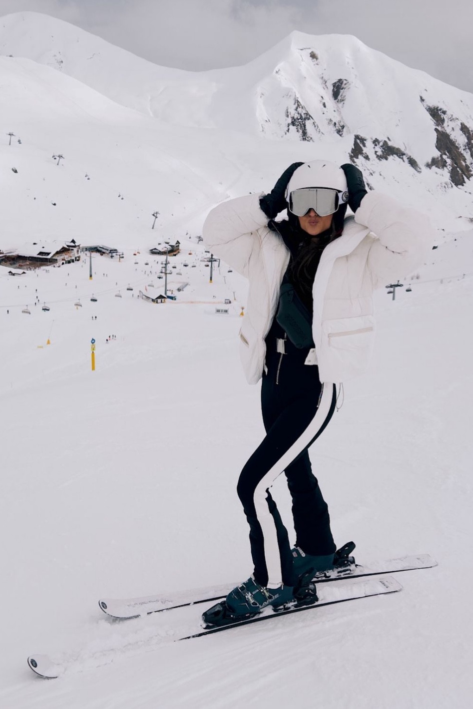 Another day skiing in Cordova 🖤

#LTKstyletip #LTKfitness #LTKtravel
