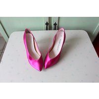 Vintage Pretty Pink Heels...size 7.5 Womens..pumps. Shoes. Wedding. Glam. Satin. Fushia Pink. Design | Etsy (US)