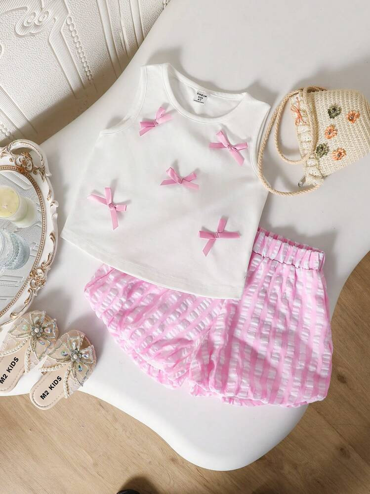 SHEIN Playful Pals 2pcs/Set Young Girl Bow Decor Camisole & Plaid Sweet Shorts, Fresh Look For Summer Holiday, Beach, Outing Summer Holiday | SHEIN