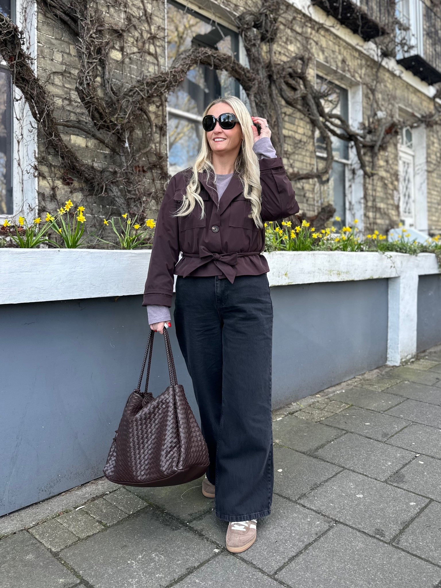 There’s currently 20% off everything at @newlook!

Wearing a couple of my favourite recent purchases here: 

🖤Black Adalae High Waisted Wide Leg Jeans - now £27.99. 
🤎Brown Double Pocket Belted Short Belted Mac - now £36.79.

#LTKsale #LTKuk #LTKspring