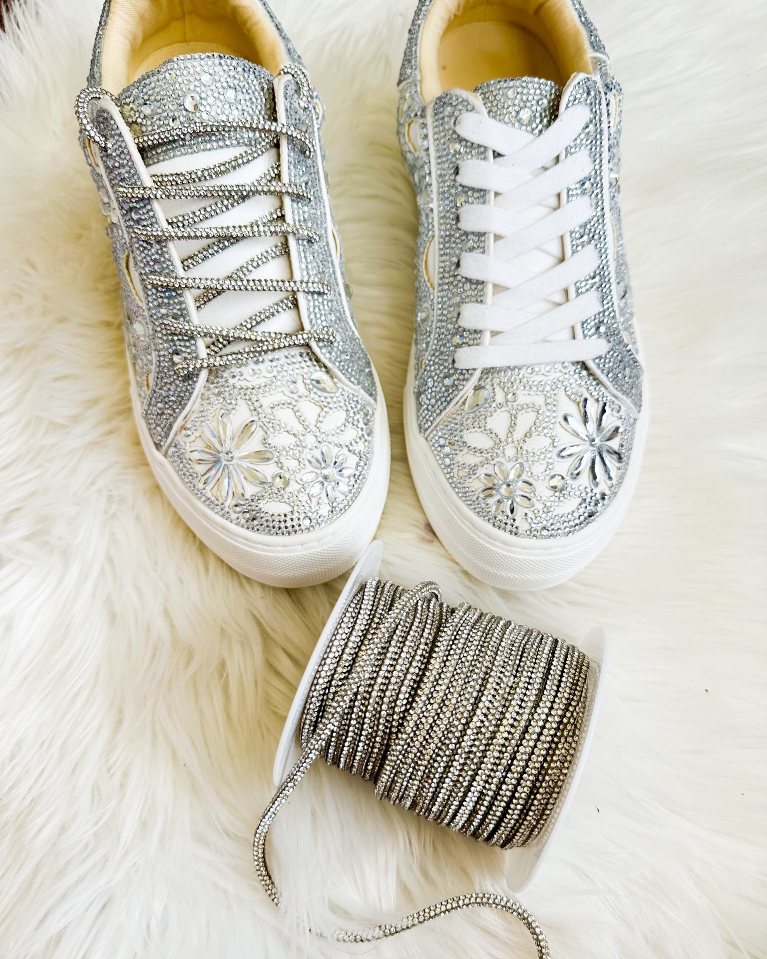 Changed out the shoelaces to a rhinestone one 🤩🙌🏻💕



#LTKSeasonal #LTKstyletip #LTKshoecrush