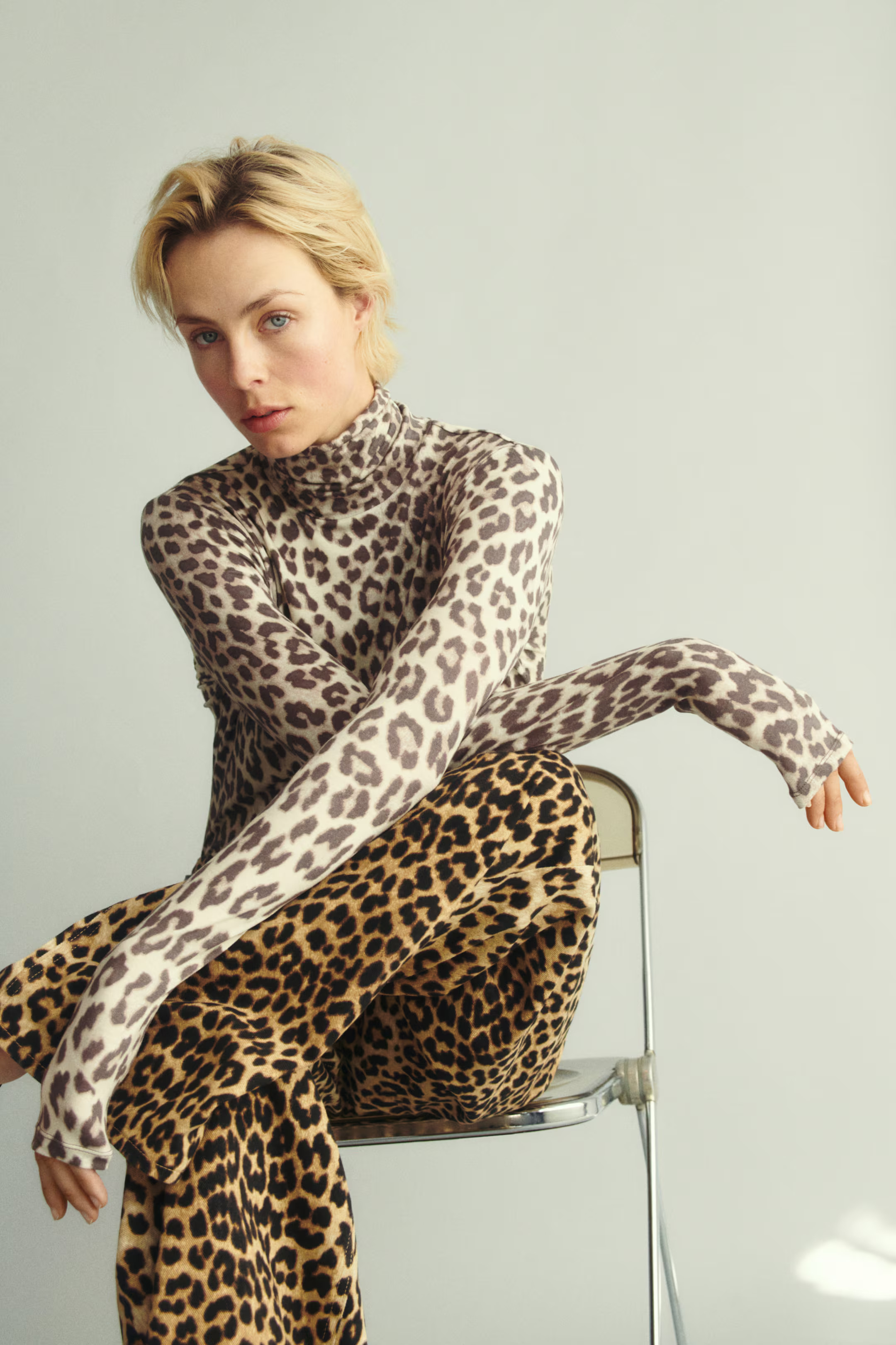 Turtleneck Top - Turtleneck - Long sleeve - Light beige/leopard print - Ladies | H&M US | H&M (US + CA)