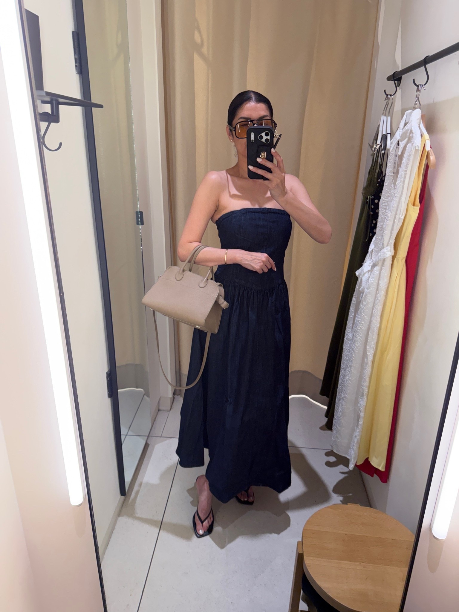 This beautiful denim dress is so cute.
Wearing size XS @mango
