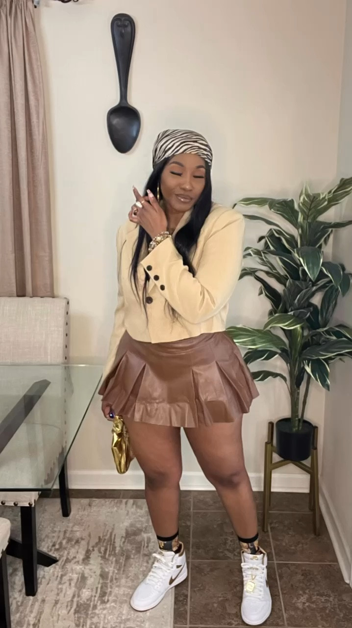 No doubt, I got it 🤎👜✨ 



#fashionblogger #styleinspiration #fashionista #amazonfashion #chinneseechronicles #ootd #grwm #lsugraduation #gotigers🐅 #ltkfashion #ltkcreator

#LTKVideo #LTKItBag #LTKStyleTip