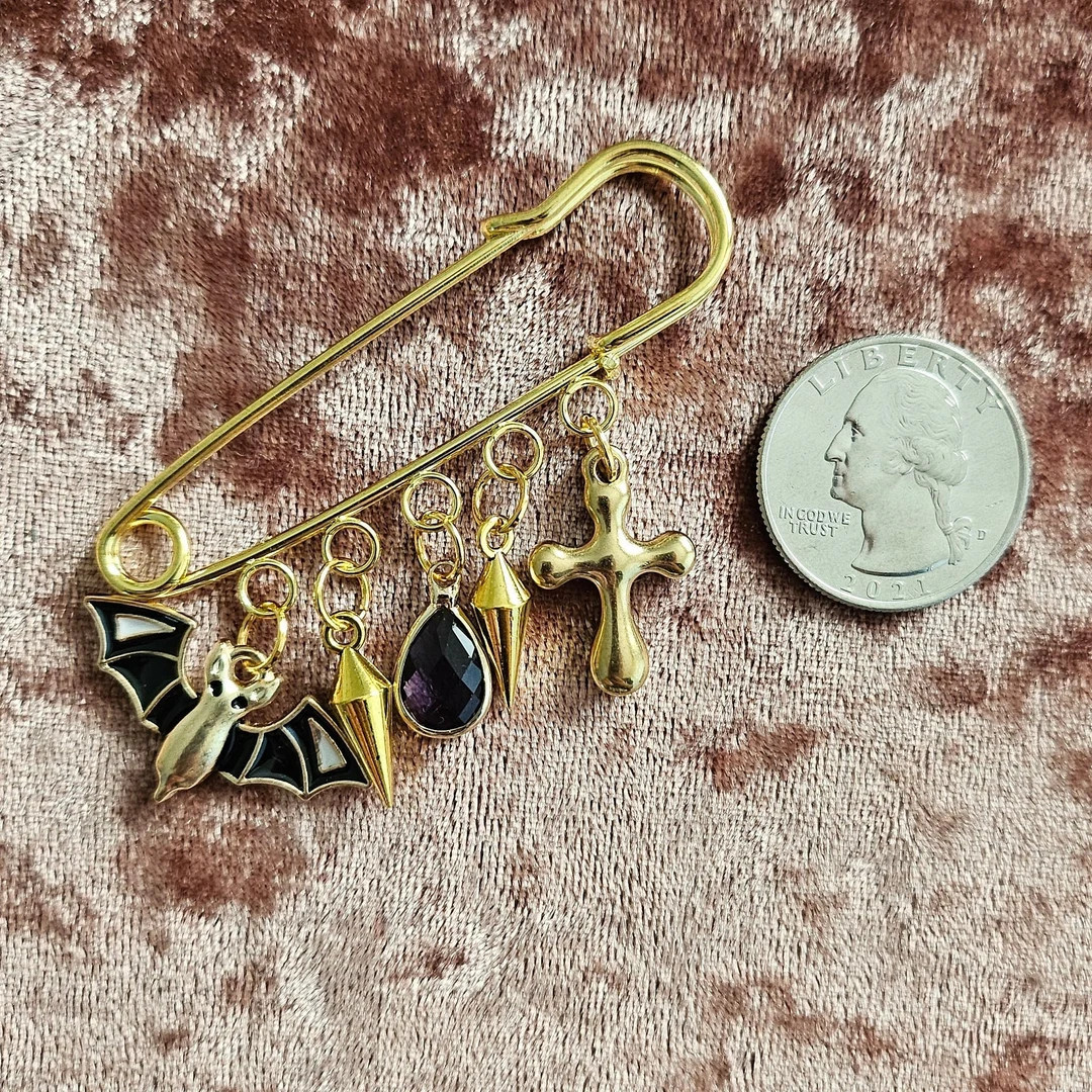 GOTH 'Saftey Pin shoe charm' ~ VAMPIRA Set ~ | Etsy (US)