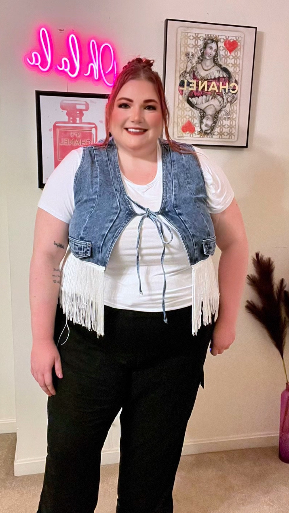 MakeMeChic Plus Size Fringe Denim Vest try on! 

#LTKPlusSize #LTKSeasonal #LTKFindsUnder50