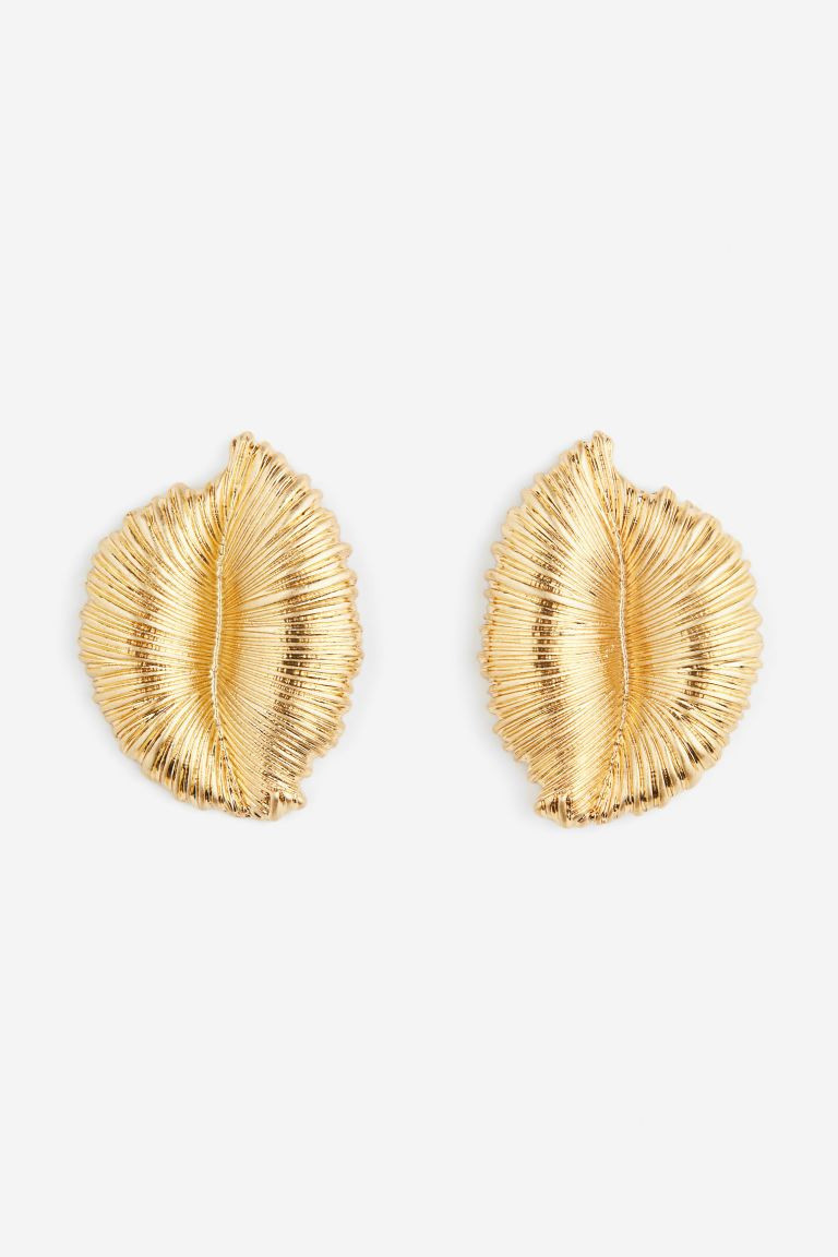 Leaf-shaped earrings - Gold-coloured - Ladies | H&M GB | H&M (UK, MY, IN, SG, PH, TW, HK)