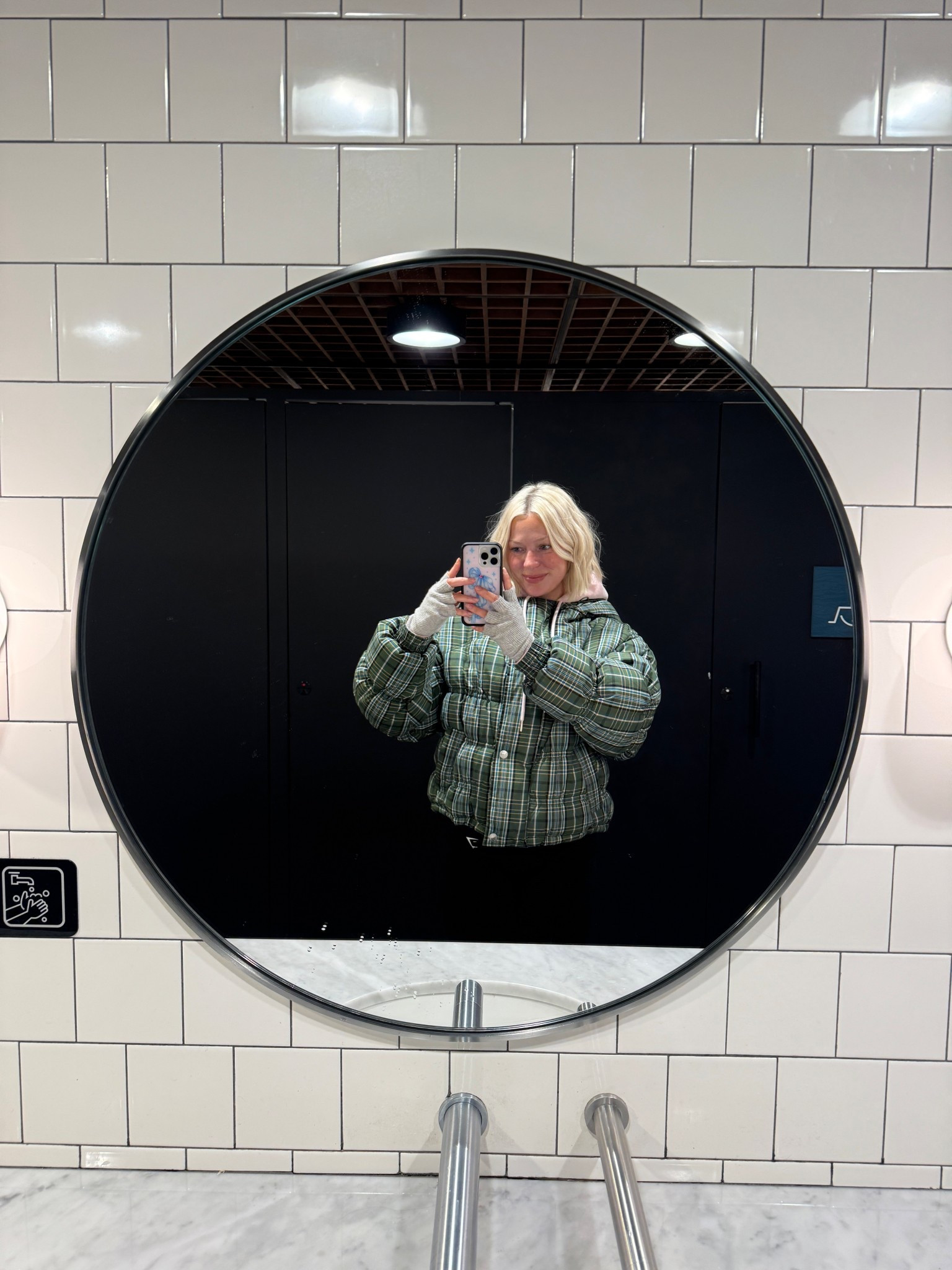 Runs big!!! Wearing XS

puffer jacket, free people

#LTKSeasonal #LTKootd